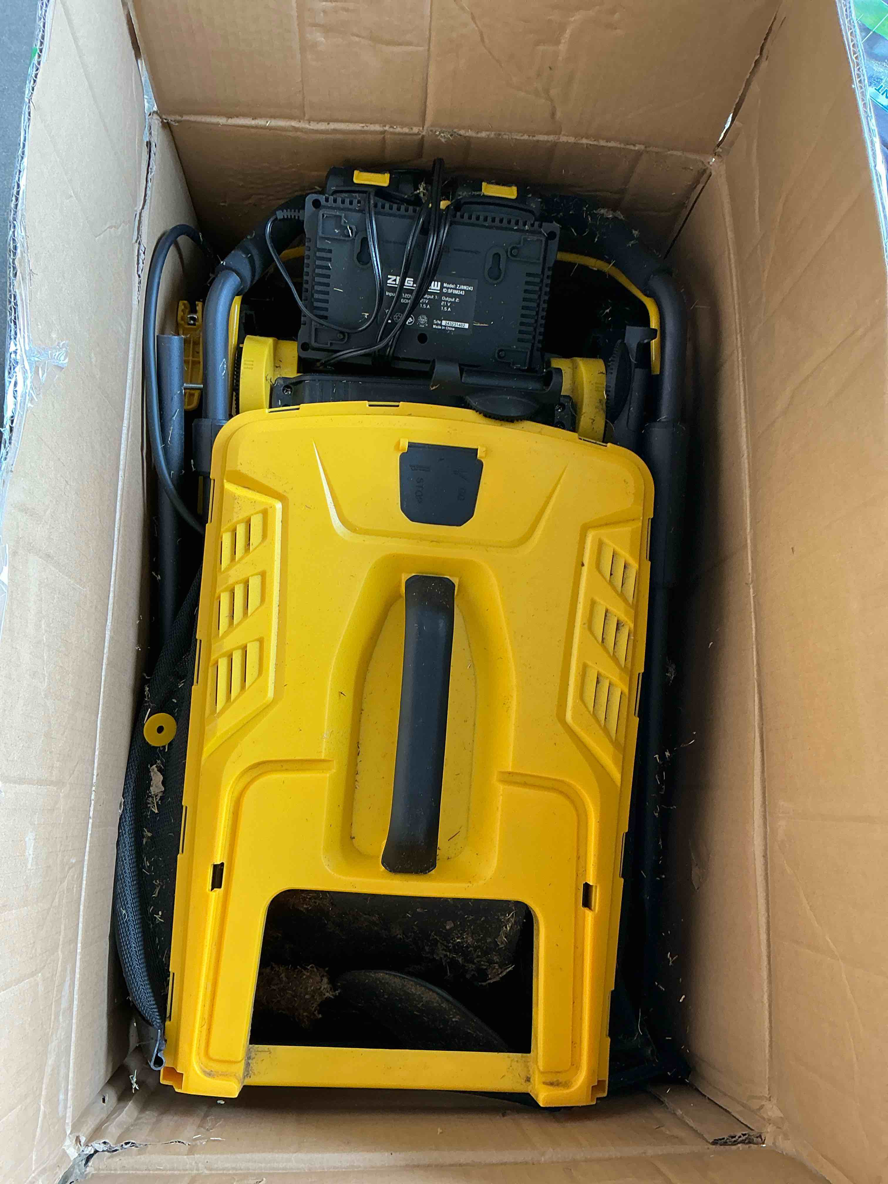 Condition photo showing Good Condition for electric lawn mower cordless,15-inch lawn mower with 2pcs 4.0ah batteries and charger, 2-in-1 electric mower with 6-position height adjustment & foldable handle