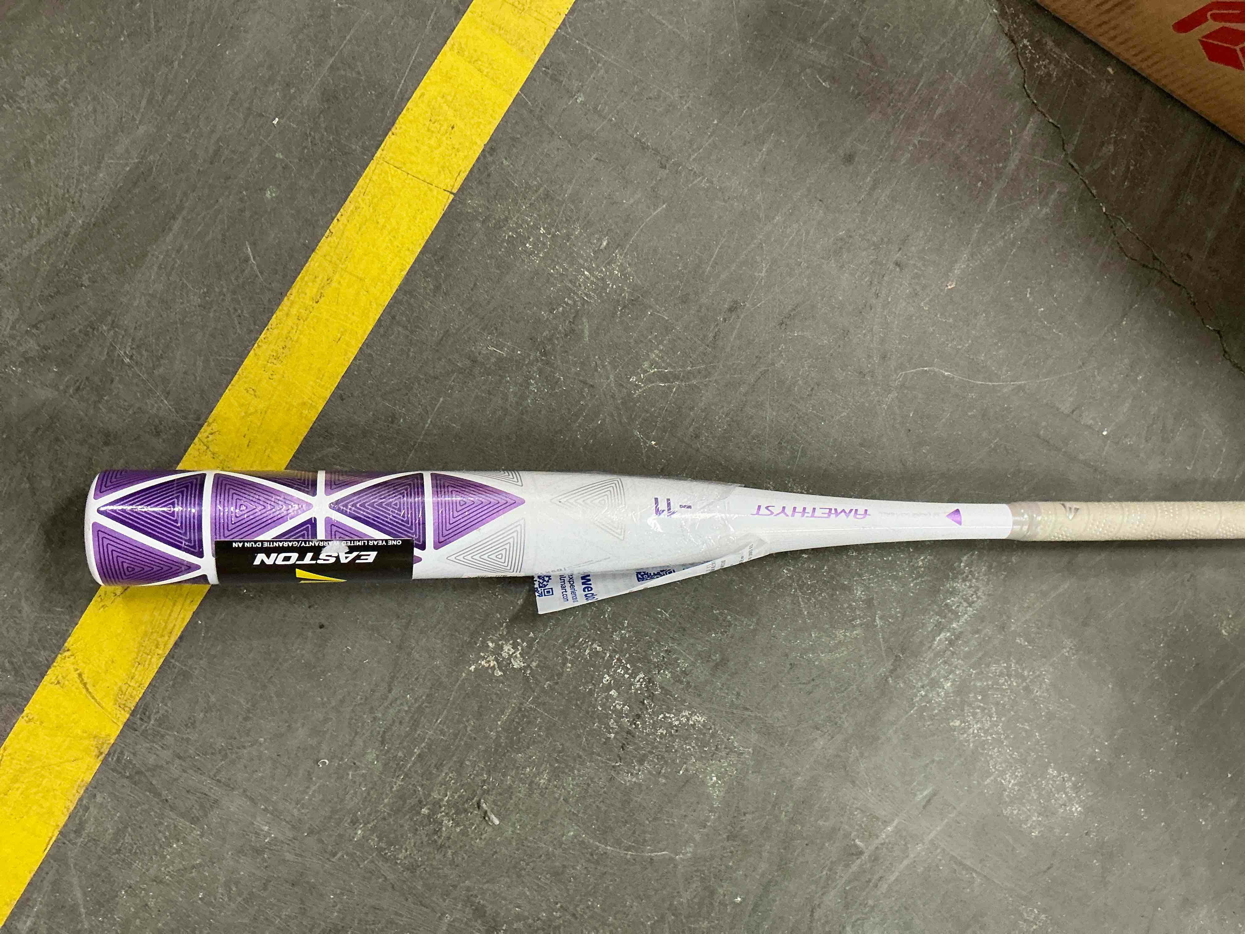 Condition photo showing Good Condition for easton amethyst -11  fastpitch softball bat  31 /20oz
