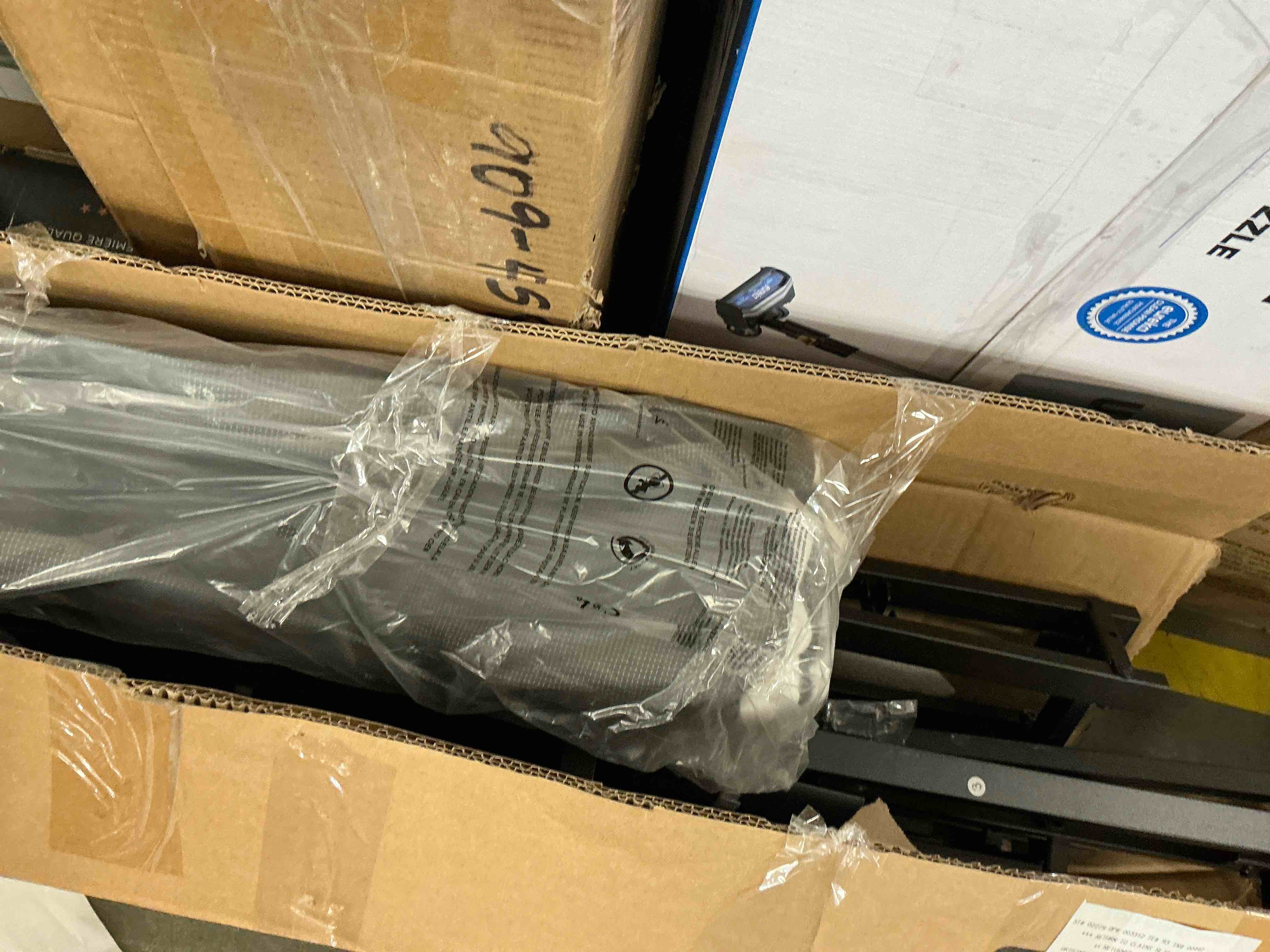 Condition photo showing Good Condition for qftime 5" metal full box spring, mattress foundation, heavy-duty, easy assembly