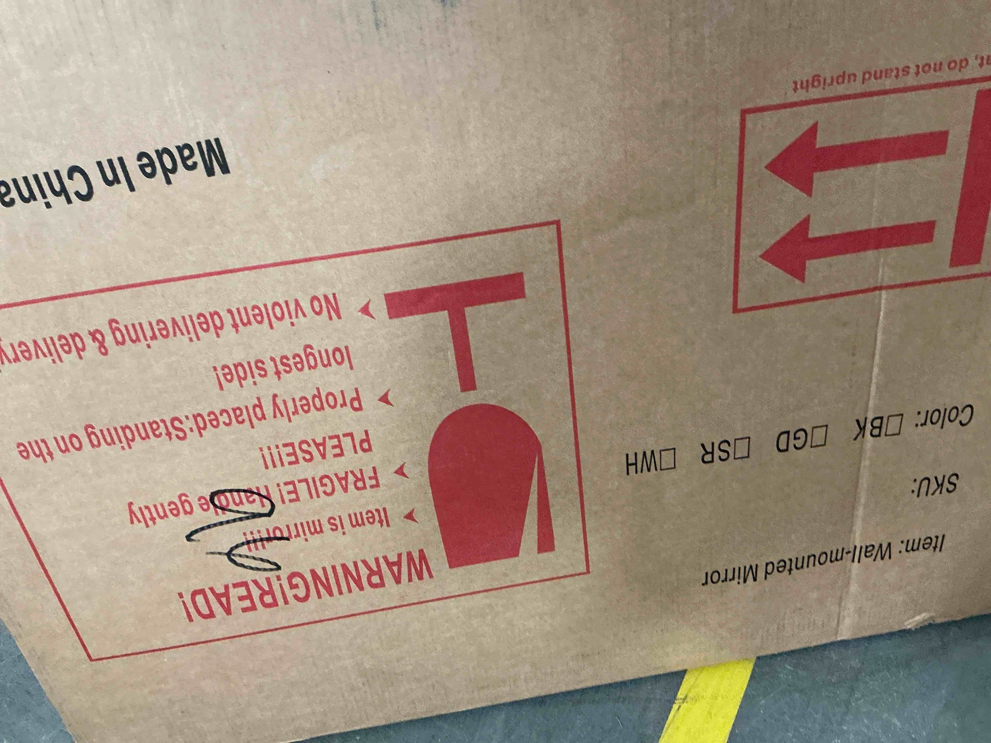 Condition photo showing New/Like New for yvanla 28 x20  rectangular bathroom mirror round-edged wall mounted mirror with aluminum alloy frame  gold