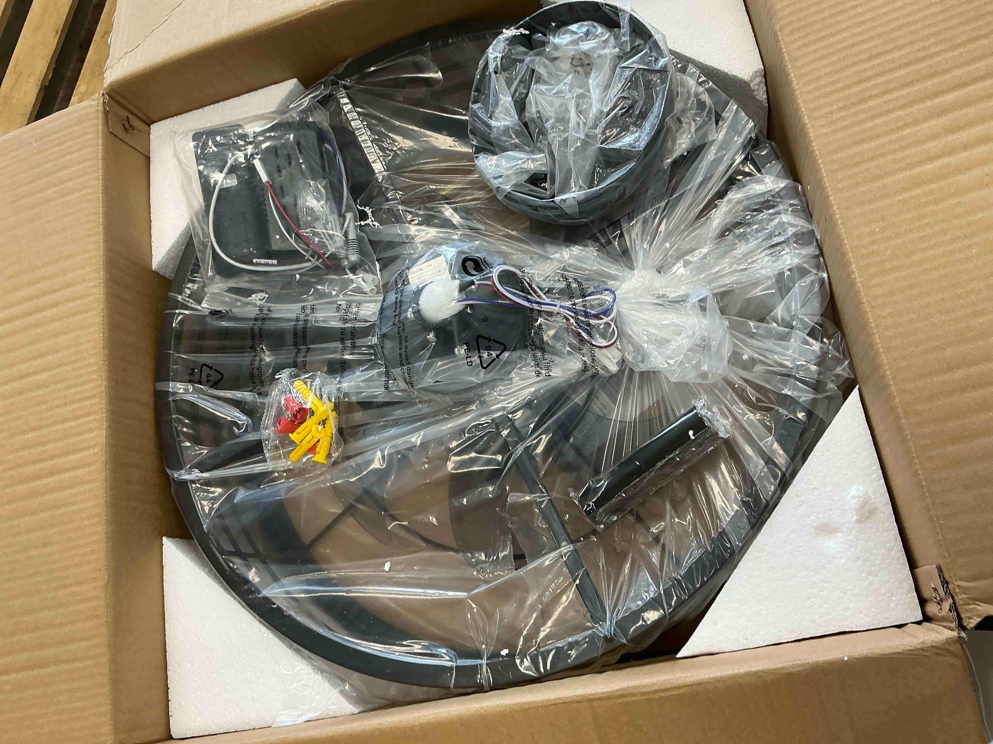 Condition photo showing New/Like New for zardon 20 in caged bladeless ceiling fan with light farmhouse quiet dc motor 6 speeds & 3 colors for bedroom