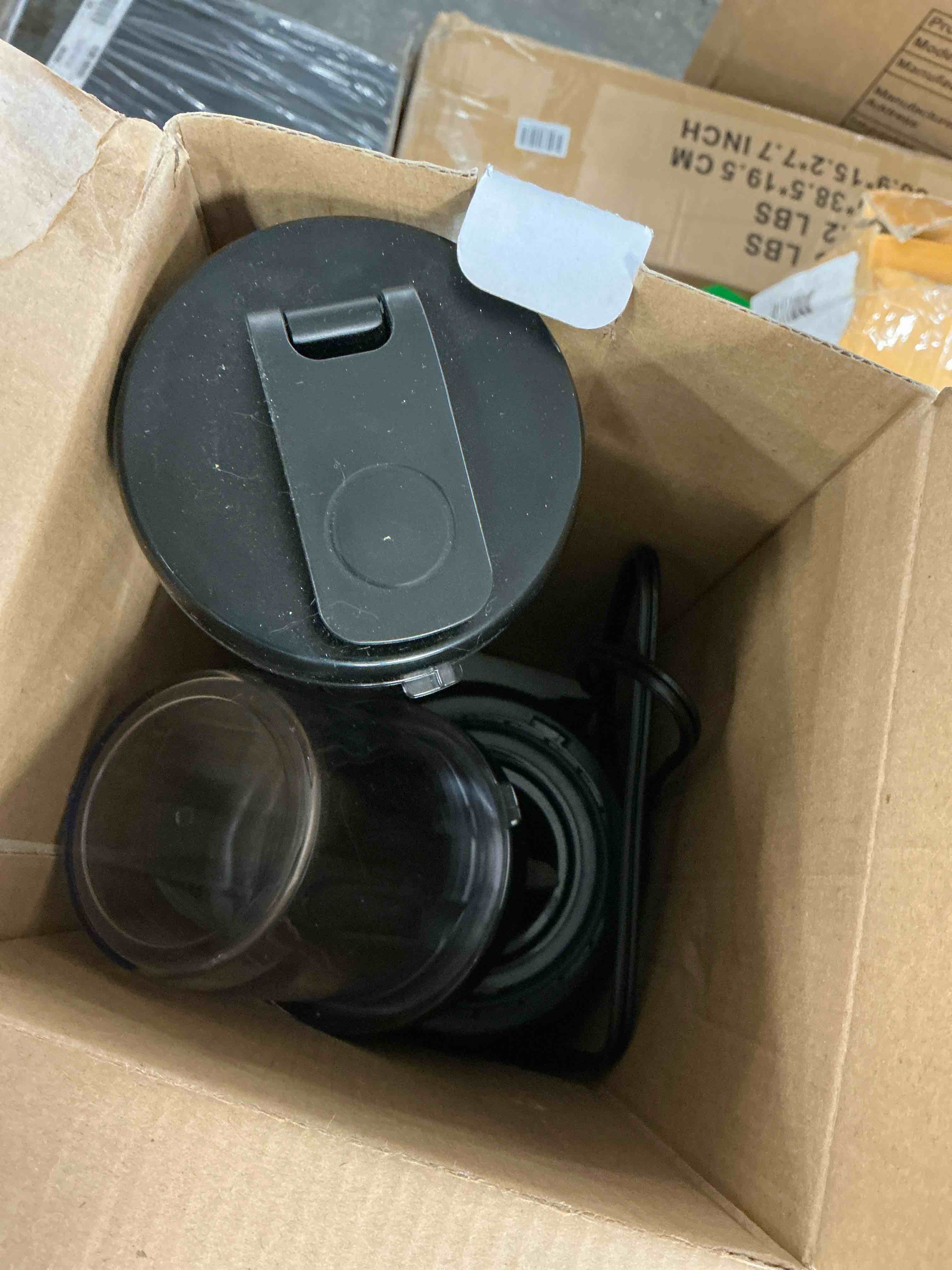 Condition photo showing Good Condition for suodoka 2-in-1 multipurpose blenders for smoothies with 22oz no-bpa portable bottle  coffee/spices jar bottle for grinder  new