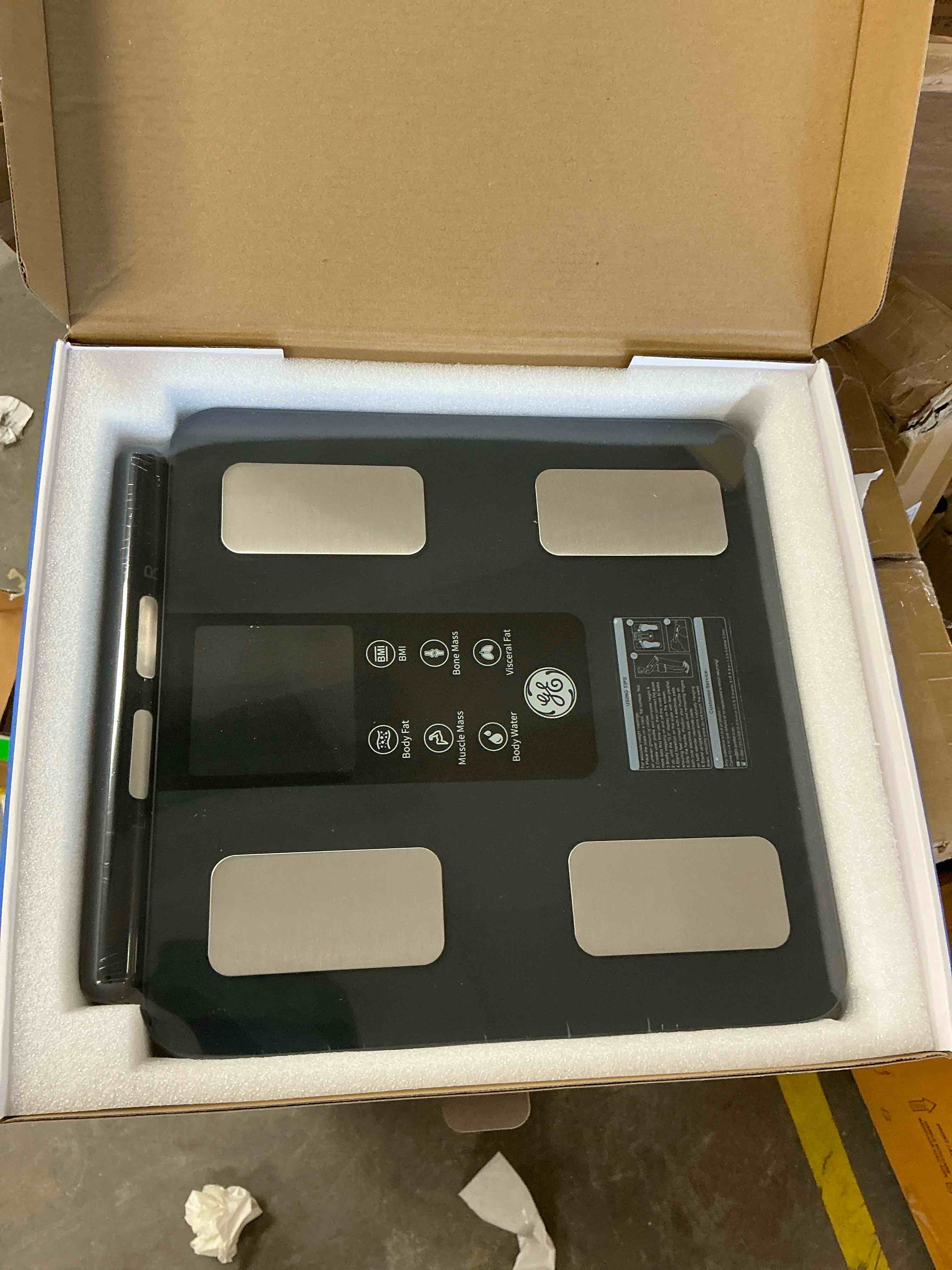 Condition photo showing New/Like New for ge smart body fat scale 8 electrode - bluetooth, bmi, muscle, water, digital, black
