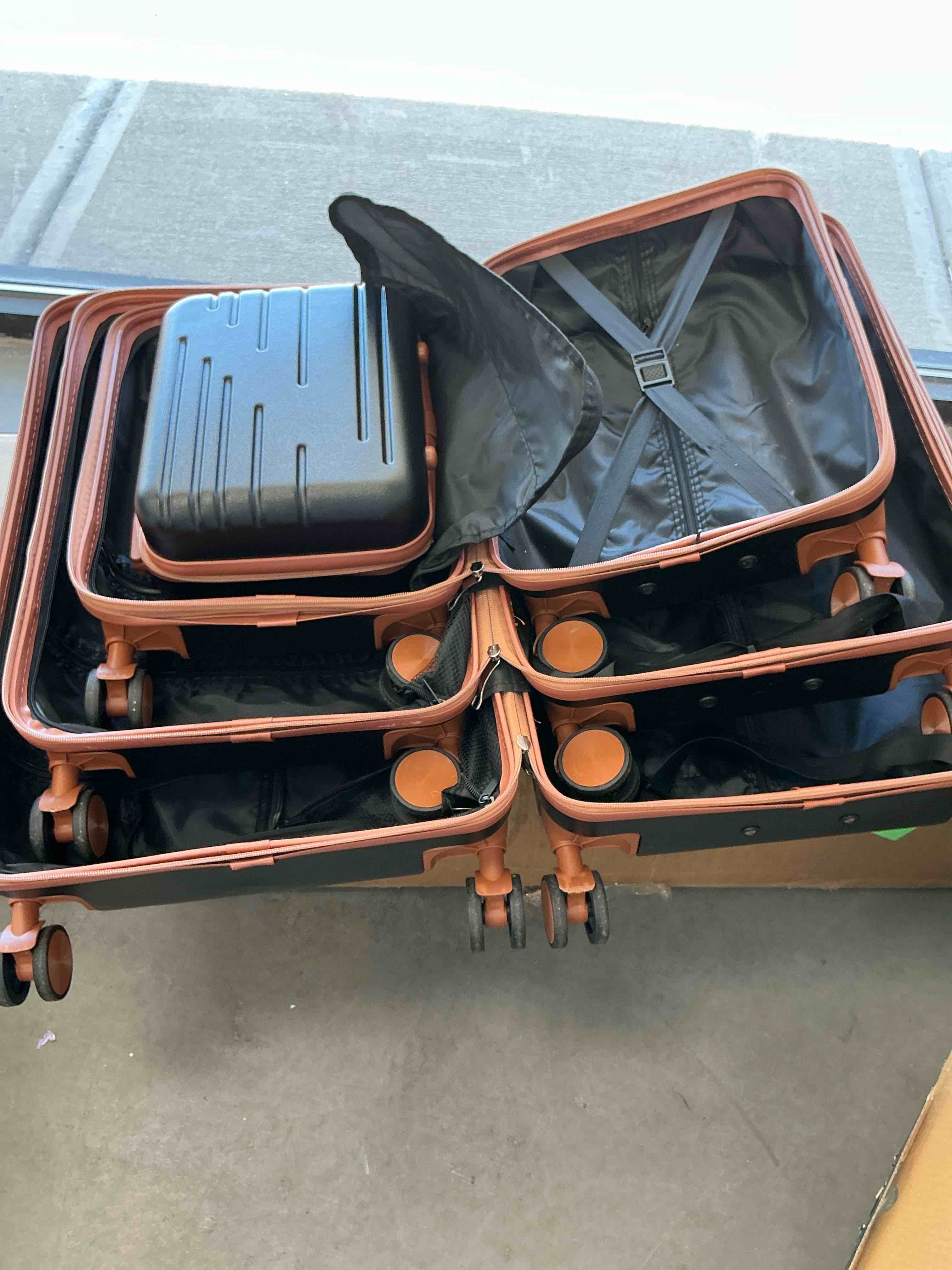Condition photo showing Good Condition for zimtown luggage 4 piece sets abs hardside luggage suitcase set with spinner wheels and tsa lock, black