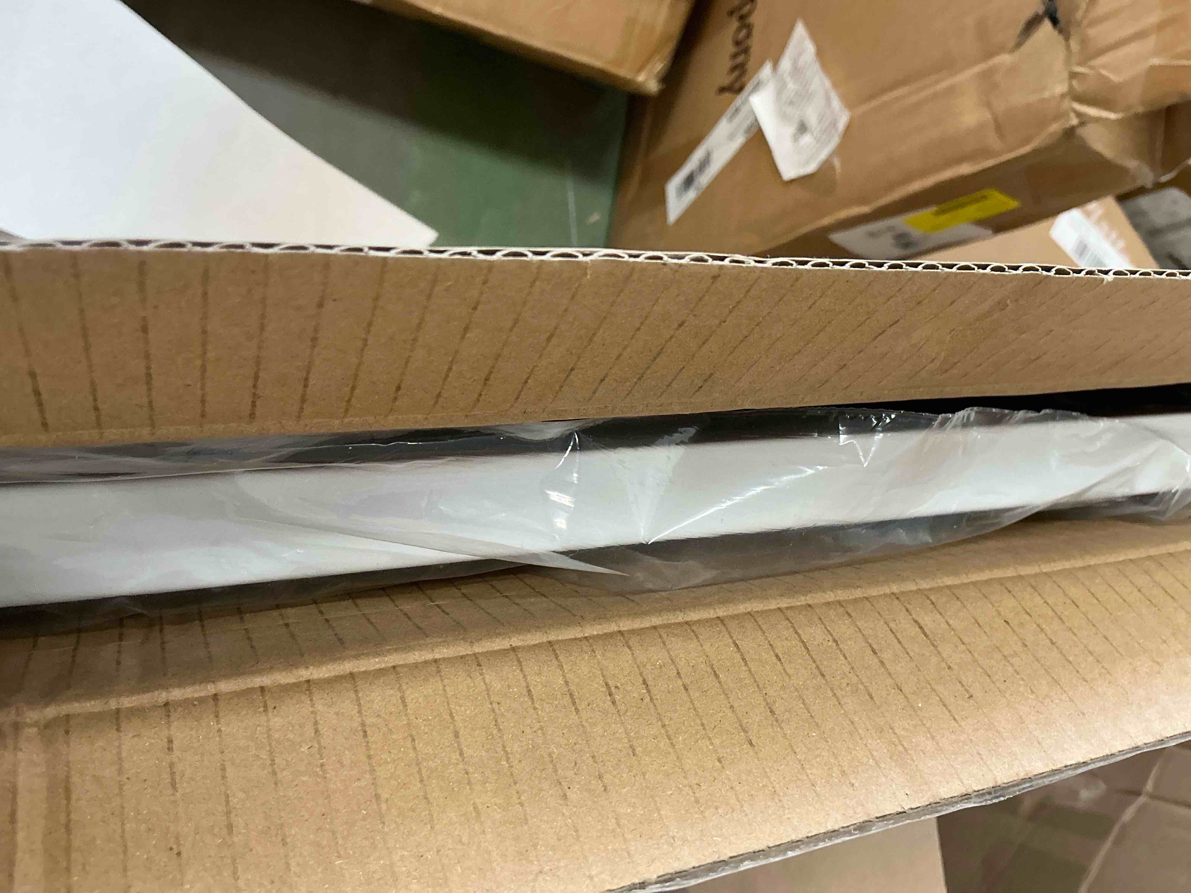 Condition photo showing New/Like New for furdear 24-29" narrow baby safety gate with wall protectors white metal gate