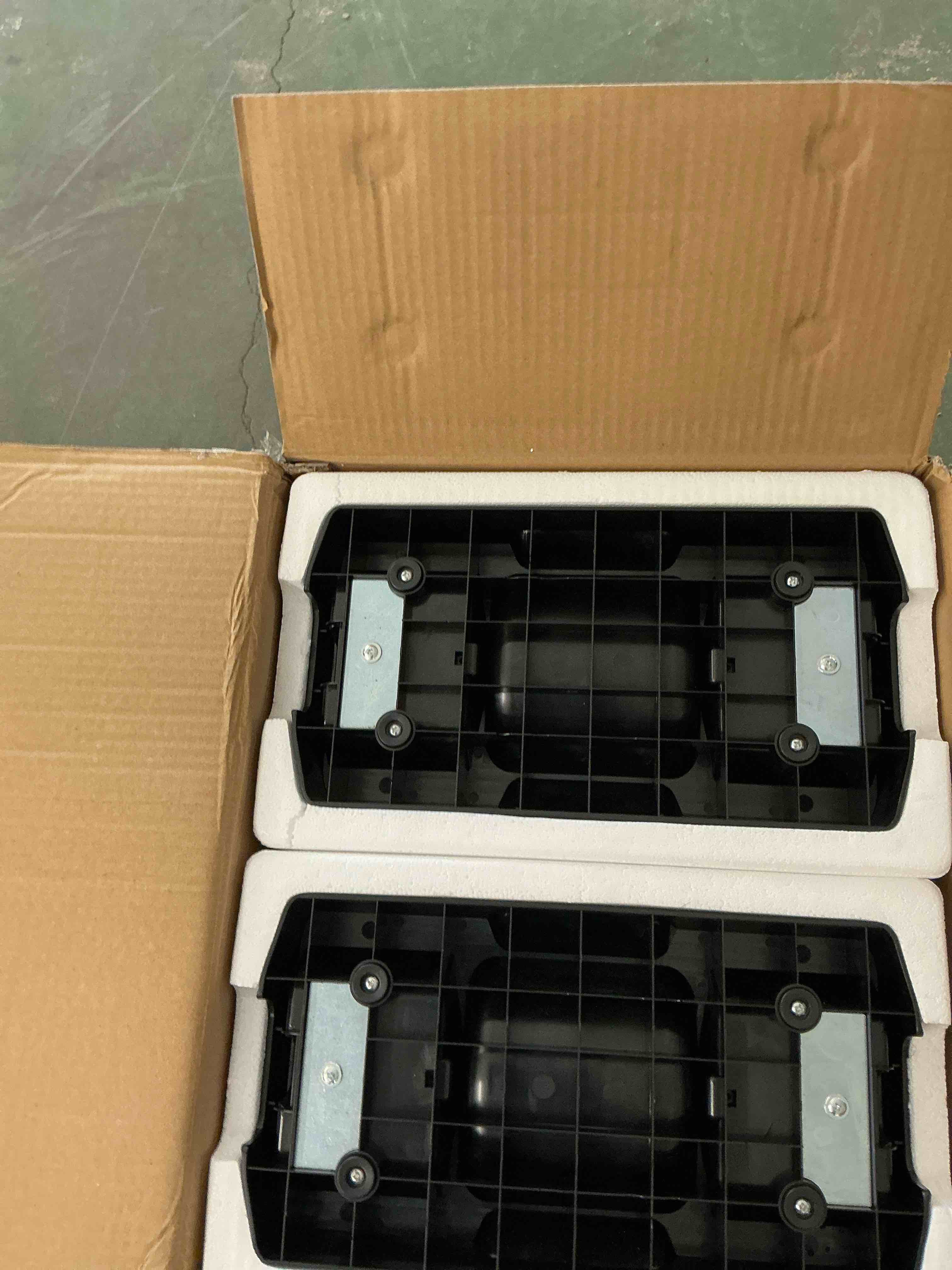Condition photo showing New/Like New for mikolo 53lb(26.5lb*2) adjustable dumbbells set of 2, 1-sec adjustable weights dumbbells set, 5lb - 26.5lb 6 in 1 free dumbbell with anti-slip texture handle, weight set for home gym