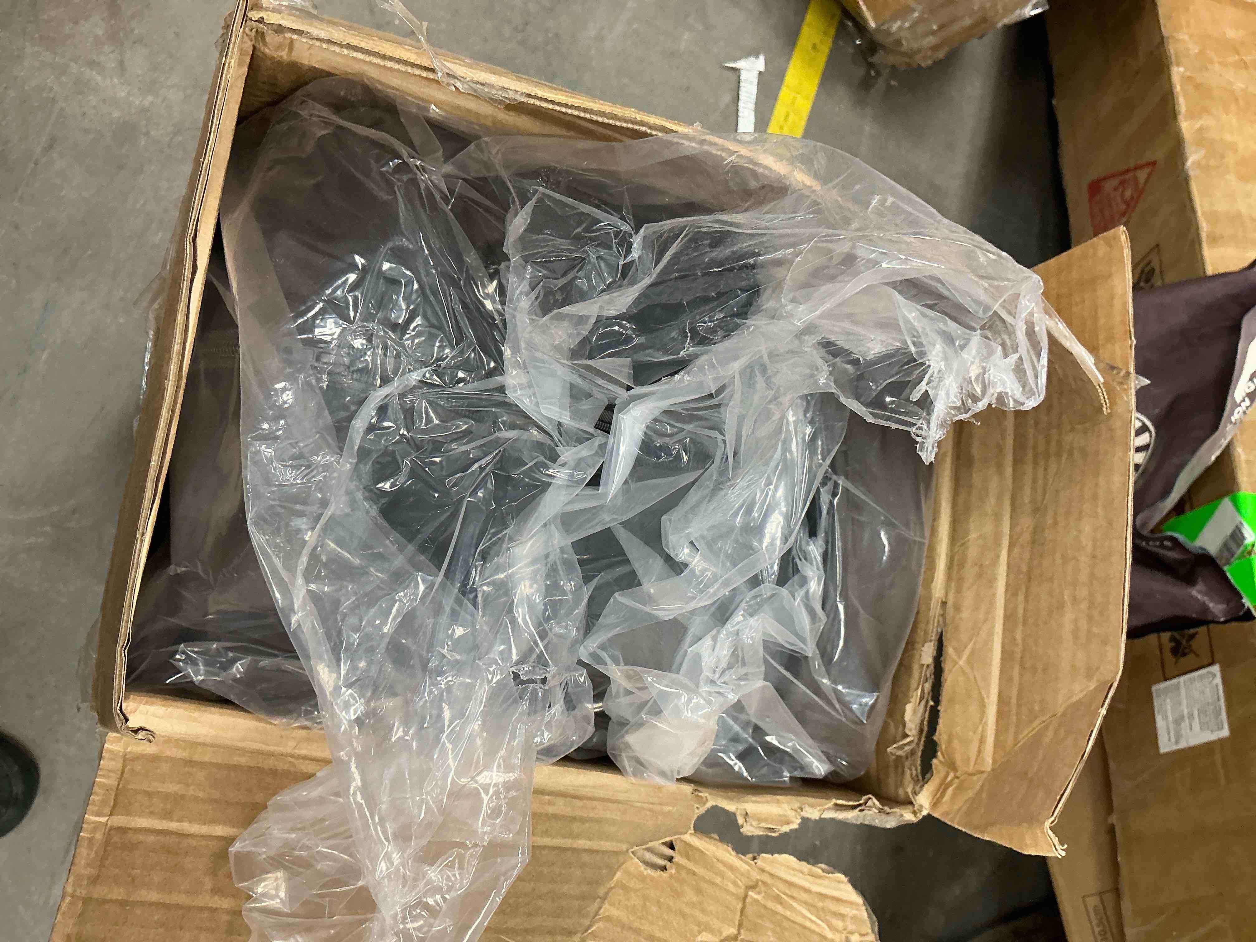 https://s3.amazonaws.com/lotting-images-prod/EmanualPiazza/PPE4063444_1777403786150.jpeg