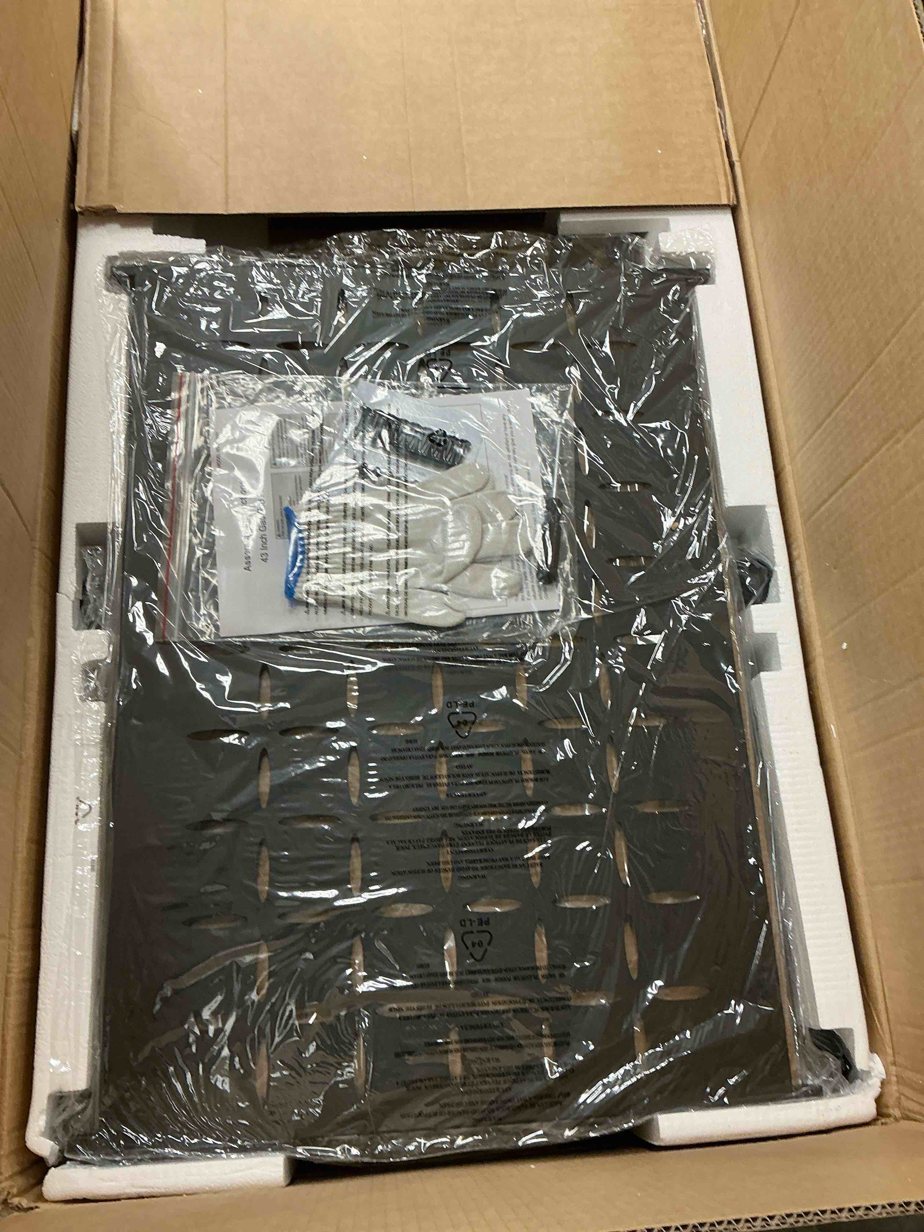 Condition photo showing New/Like New for walsunny 43 inch gas fire pit table 50 000 btu outdoor rectangular propane firepit table with waterproof cover