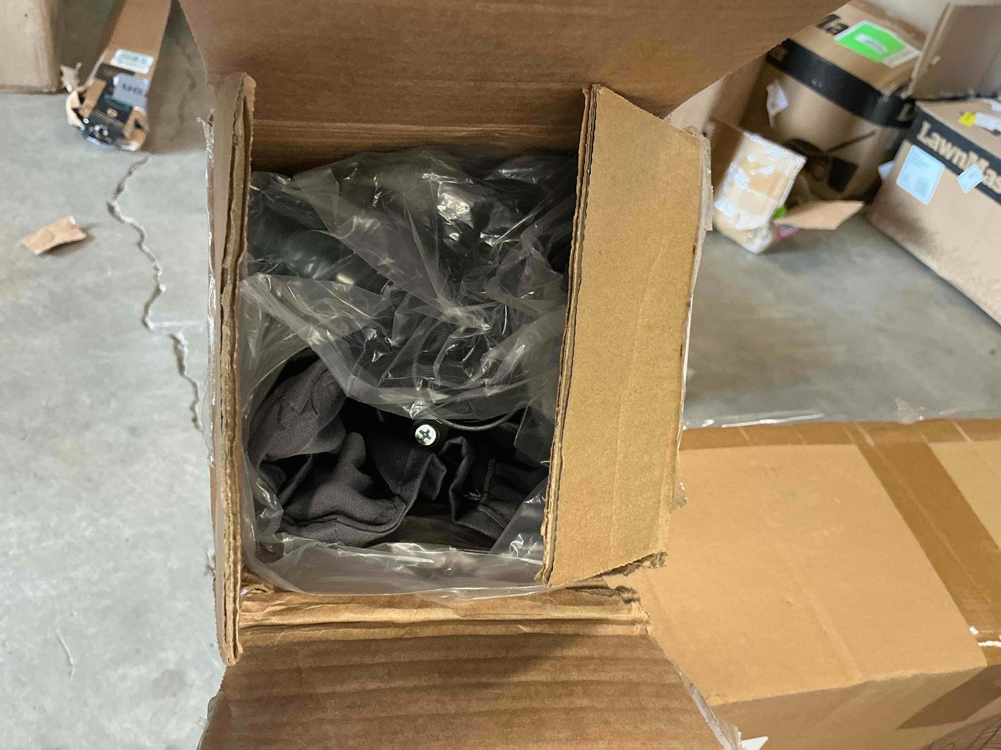 https://s3.amazonaws.com/lotting-images-prod/EmanualPiazza/PPE4064033_1778266489063.jpeg