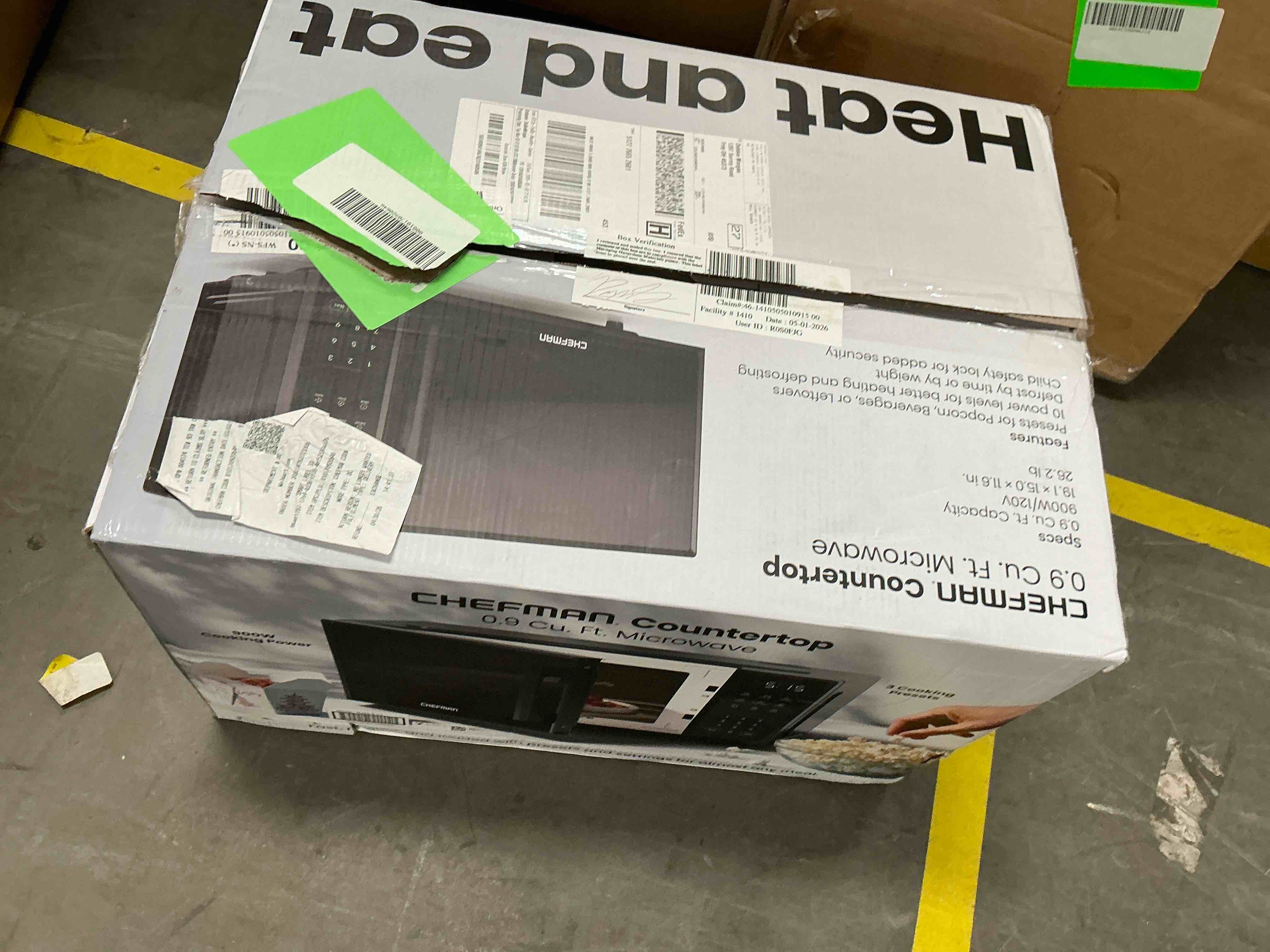 Condition photo showing Good Condition for chefman countertop microwave oven 0.9 cu. ft., 900 watts with 6 presets and 10 power levels - black