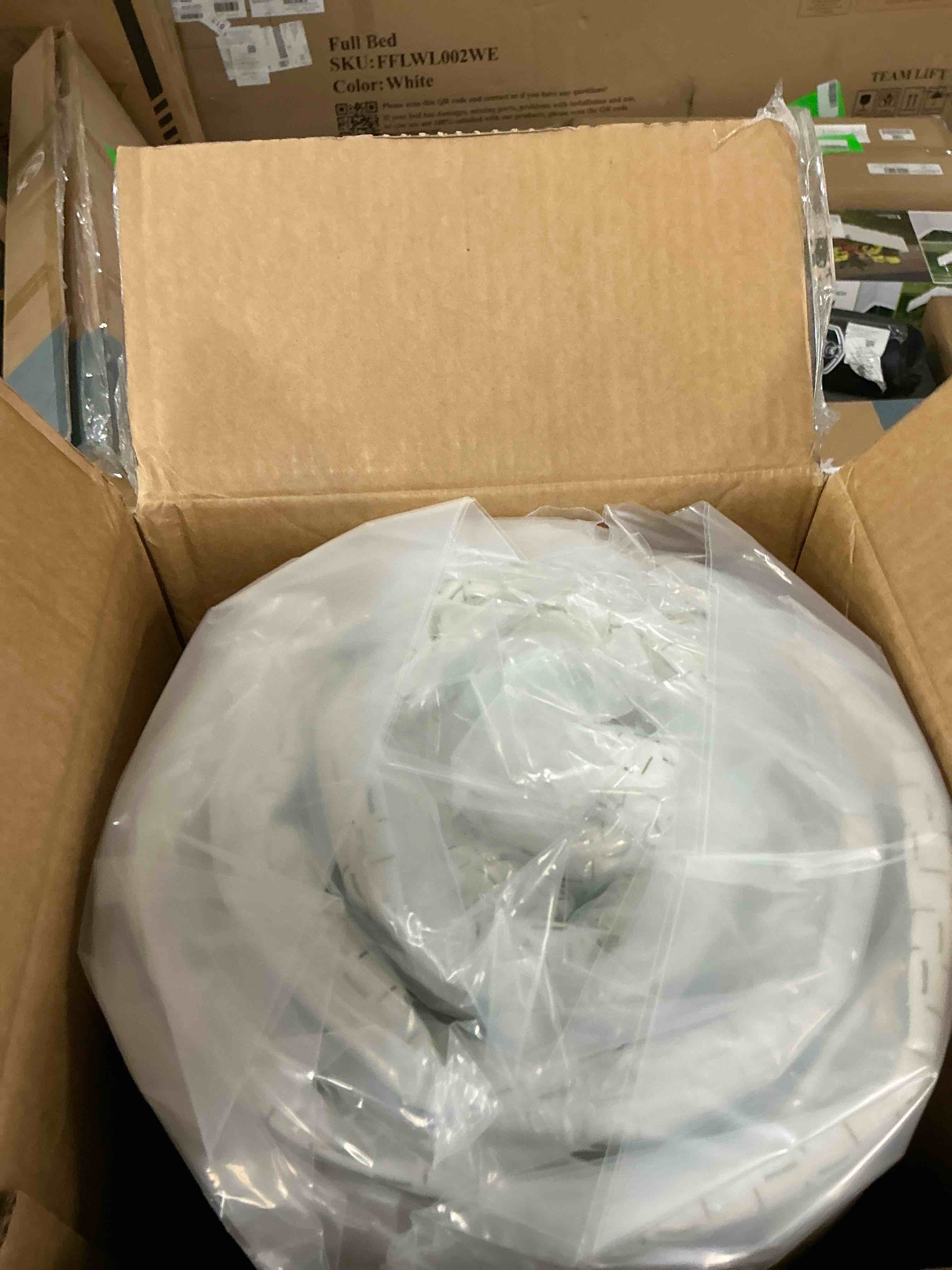 Condition photo showing New/Like New for arctus twin mattress, 8 inch gel memory foam mattress in a box, medium