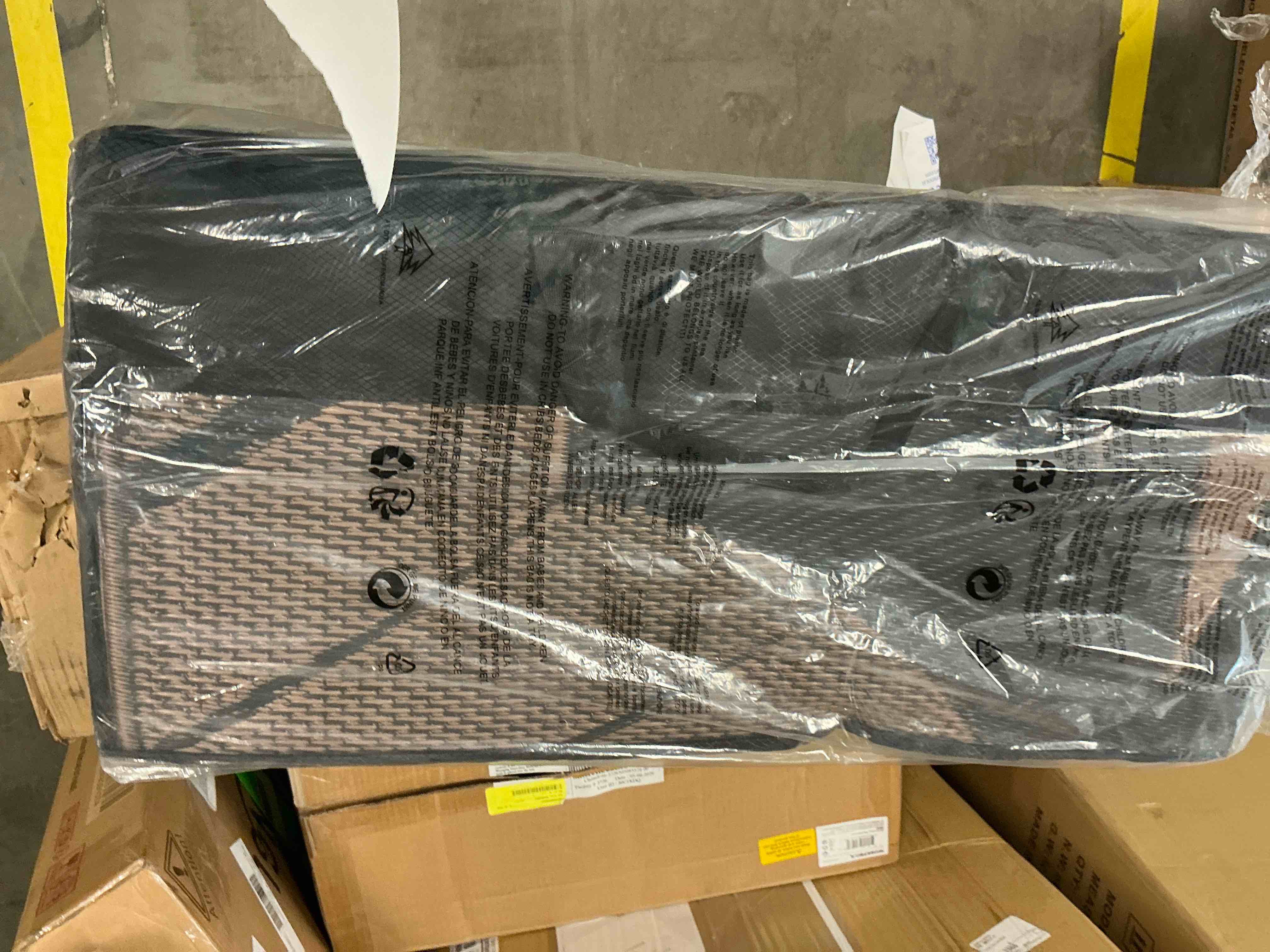 https://s3.amazonaws.com/lotting-images-prod/EmanualPiazza/PPE4065435_1779977849581.jpeg