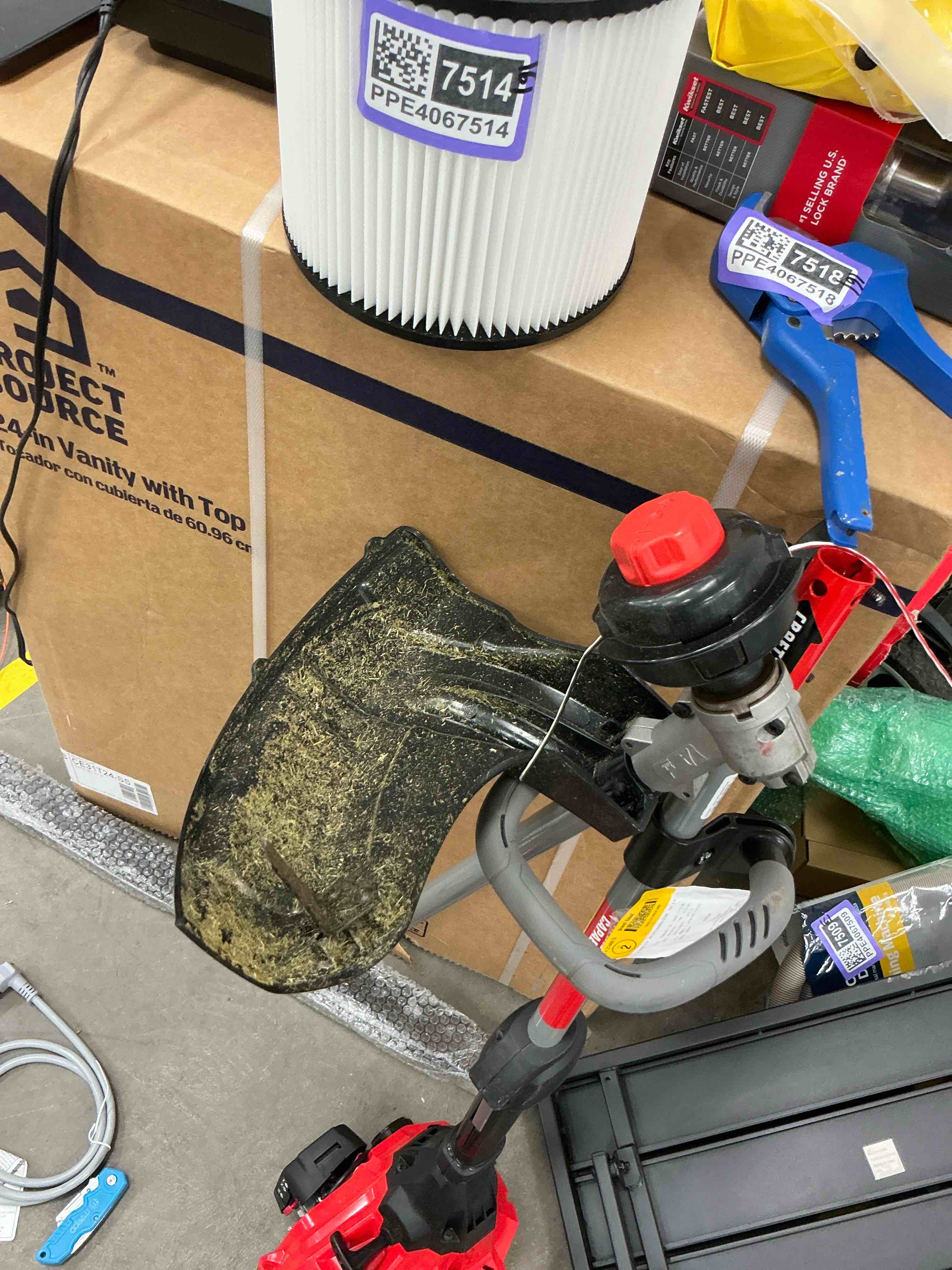 Condition photo showing Good Condition for craftsman ws2200 25-cc 2-cycle 17-in straight shaft attachment capable gas string trimmer