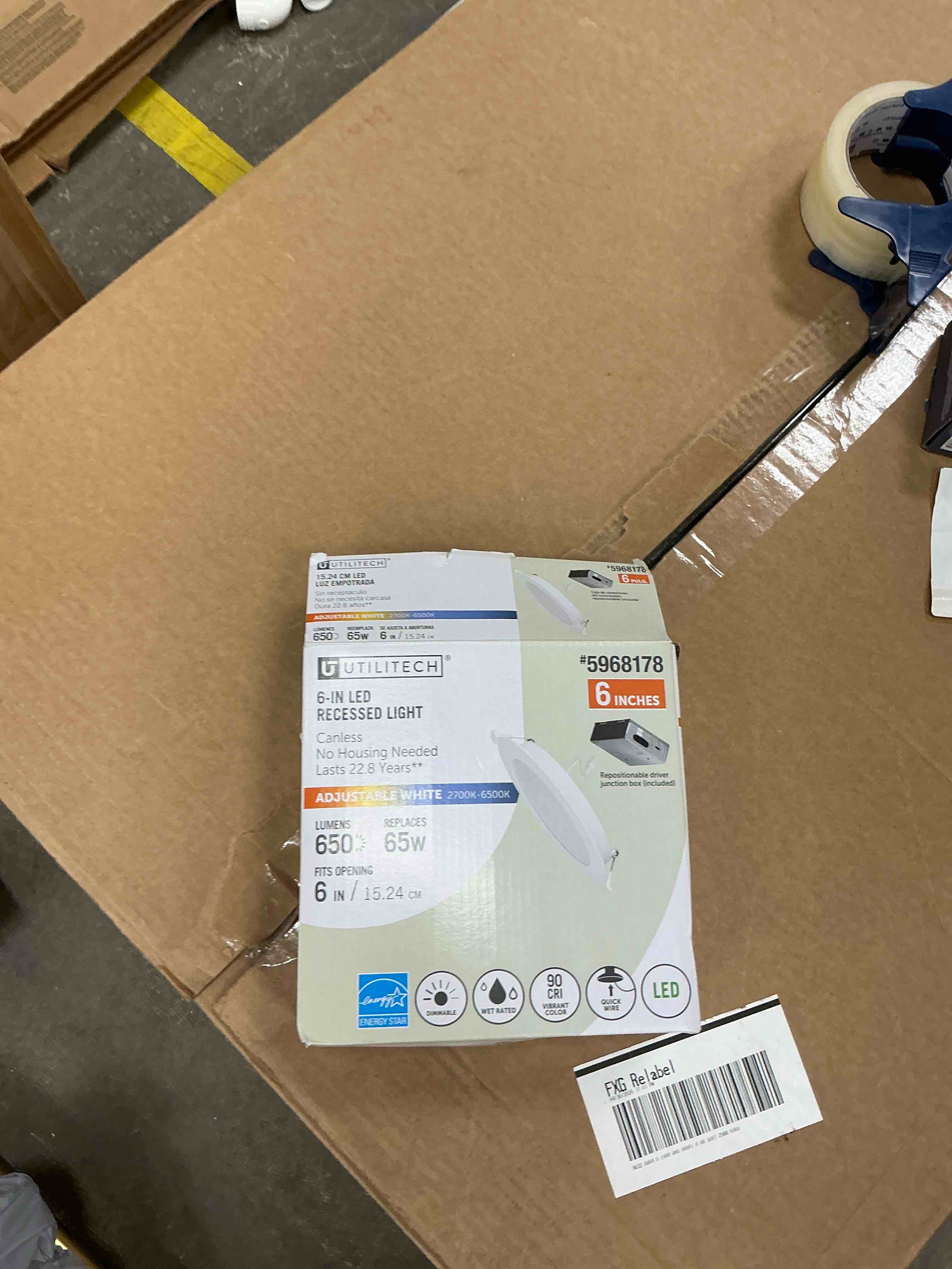 Condition photo showing Good Condition for utilitech white 6-in 650 -lumens switchable white round dimmable led canless wet rated recessed