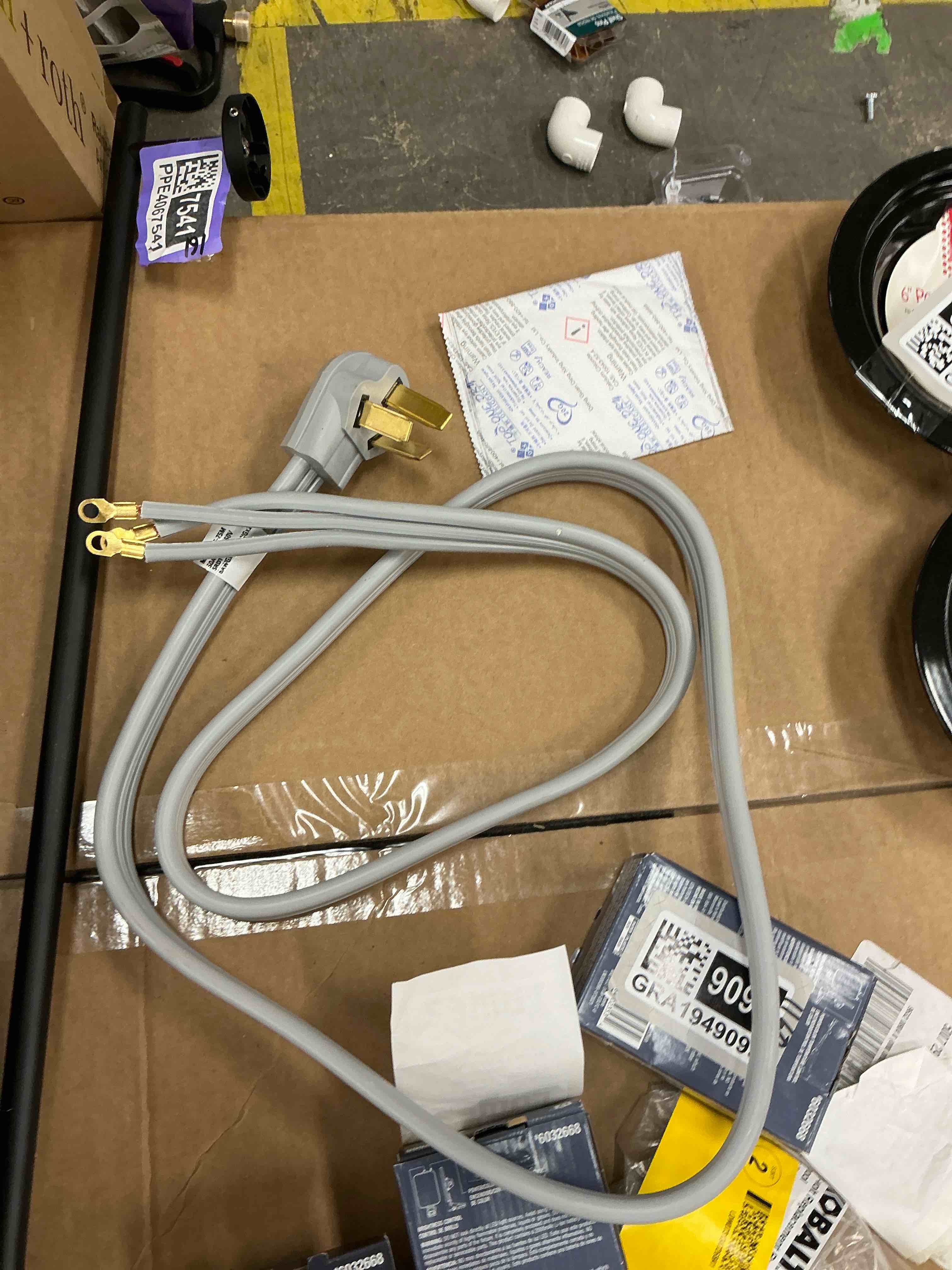 Condition photo showing Good Condition for utilitech 6-ft 50 -amp 3 -prong gray range appliance power cord