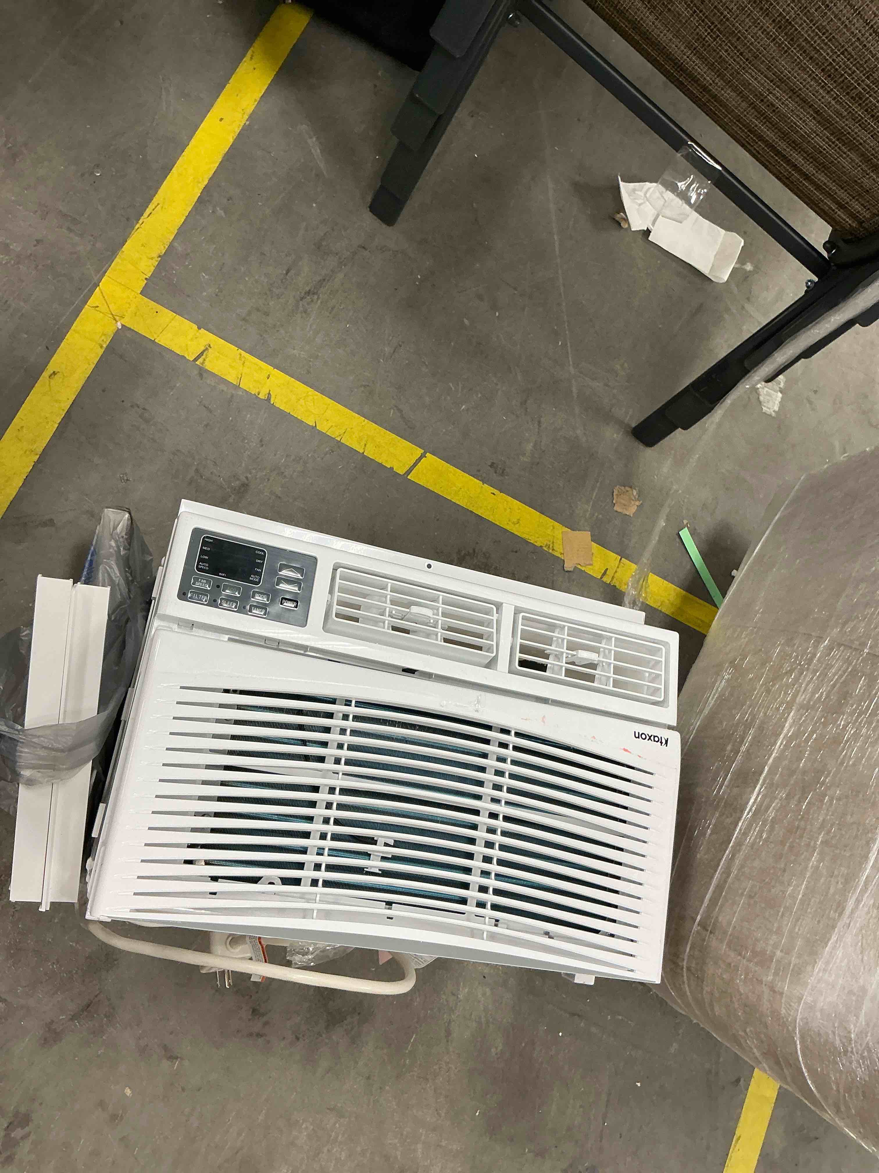 Condition photo showing Good Condition for ktaxon wifi wnabled 10000btu 110v 1050w mechanical window air conditioner white