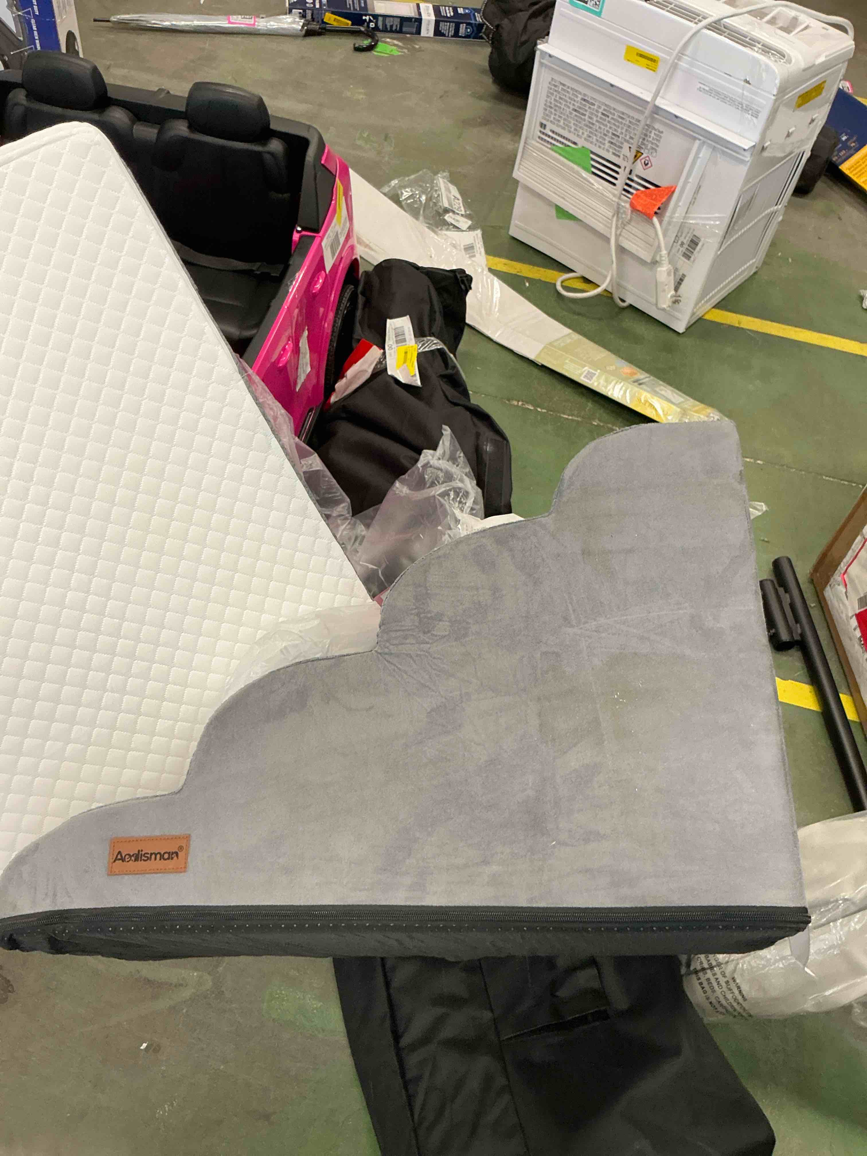 Condition photo showing Good Condition for tiers dog ramp and stairs for beds or couches - non-slip sturdy pet steps - for small dogs to get on high bed
