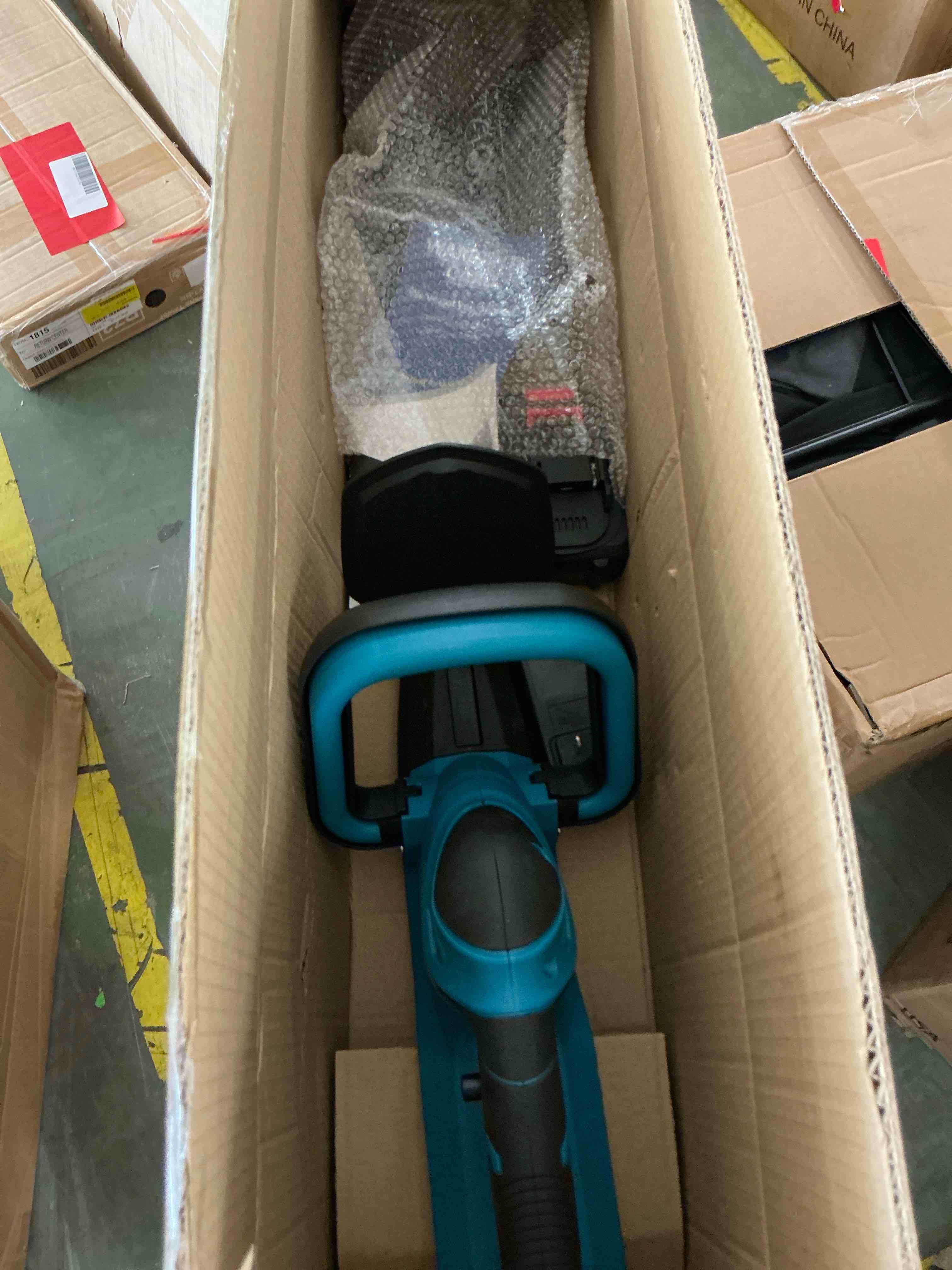 Condition photo showing Good Condition for foukus cordless hedge trimmer battery powered: 1000w electric bush trimmer with 21 inch dual-action blades - lightweight garden shrub cutter for bushes  trees  lawns  women & seniors