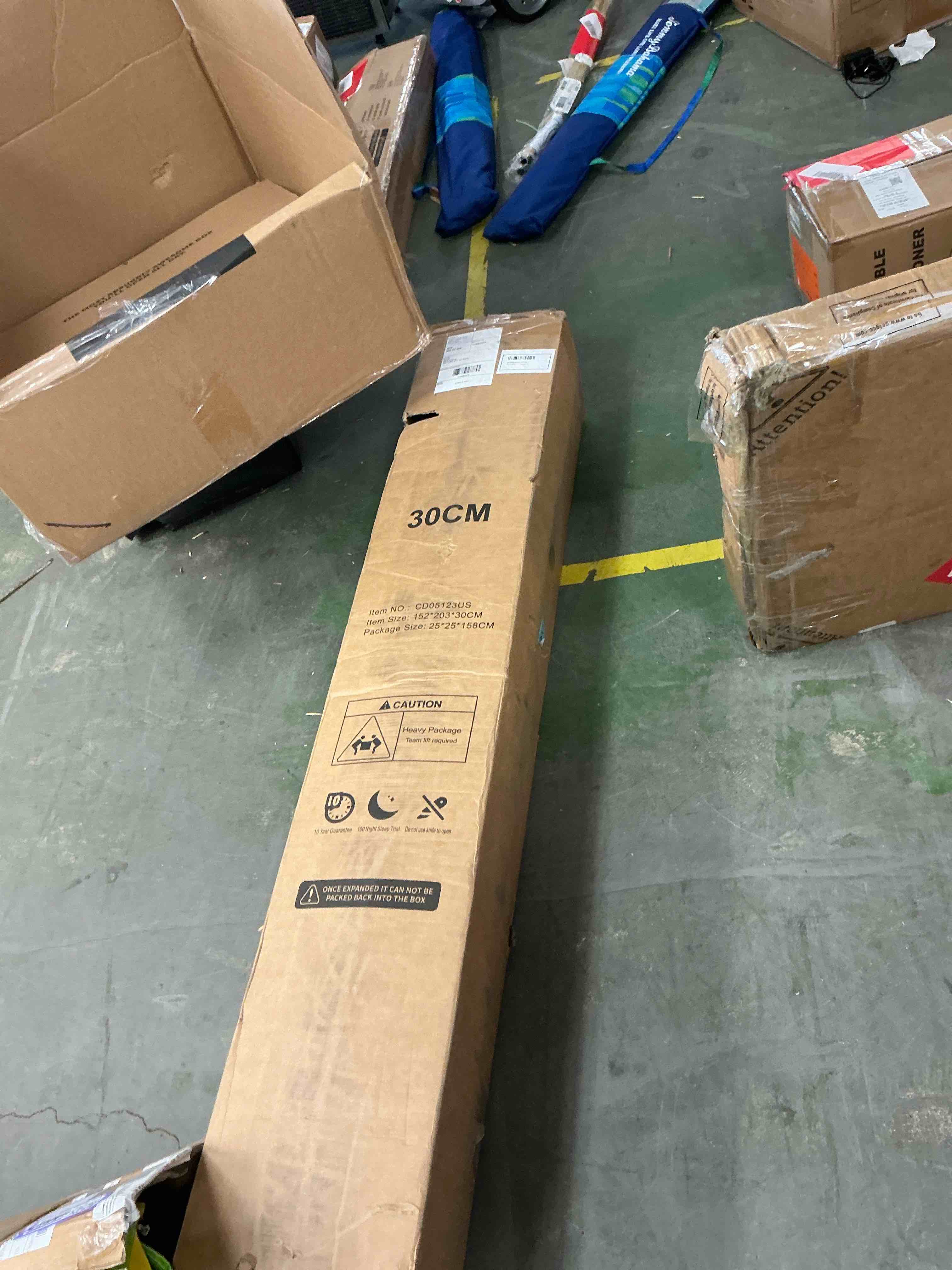 Condition photo showing New/Like New for trujae 12 inch queen mattress in a box, gel memory foam hybrid mattress with pocket coils, medium firm comfort, pressure relief