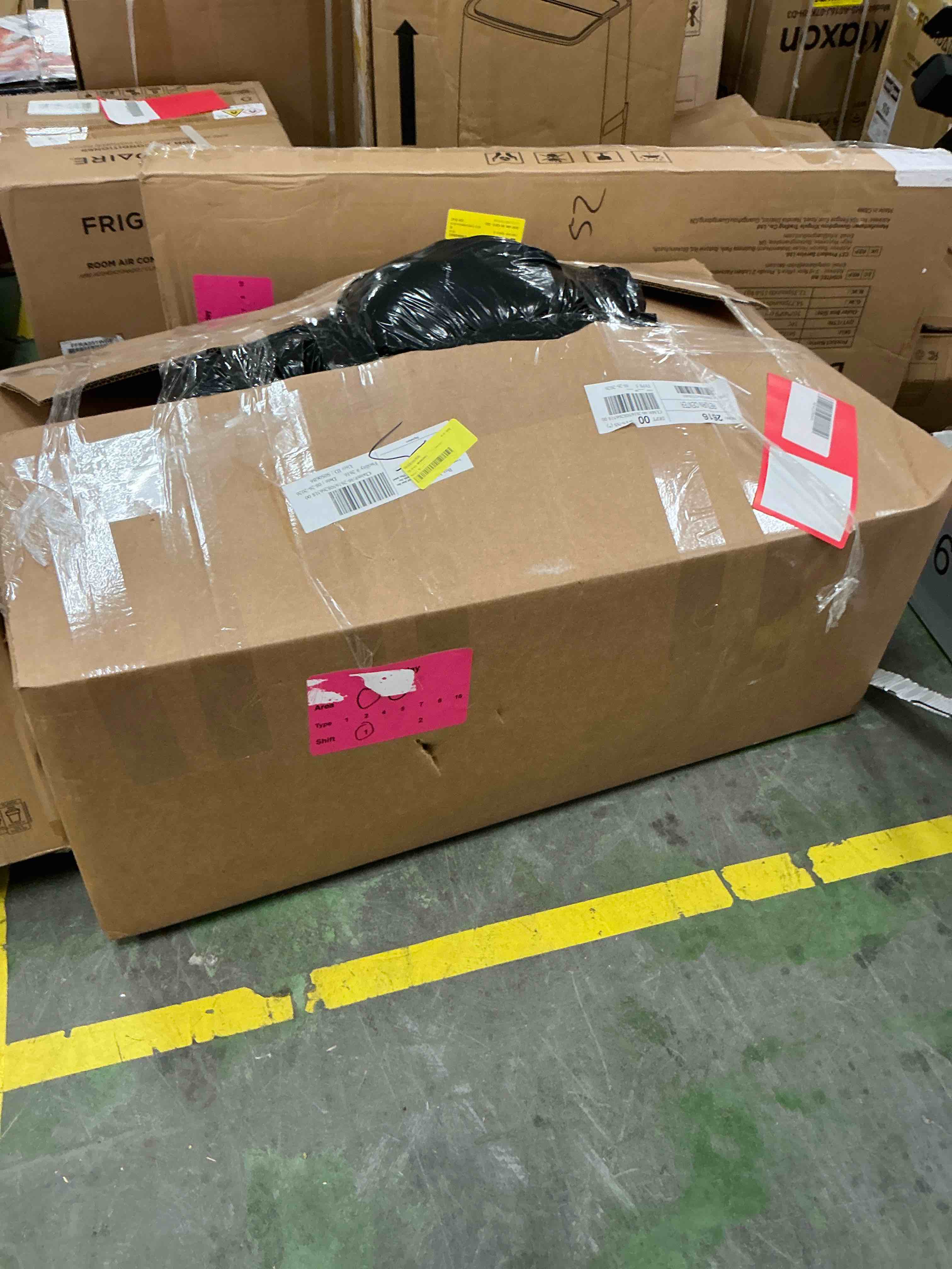 https://s3.amazonaws.com/lotting-images-prod/EmanualPiazza/PPE4068999_1789229398527.jpeg