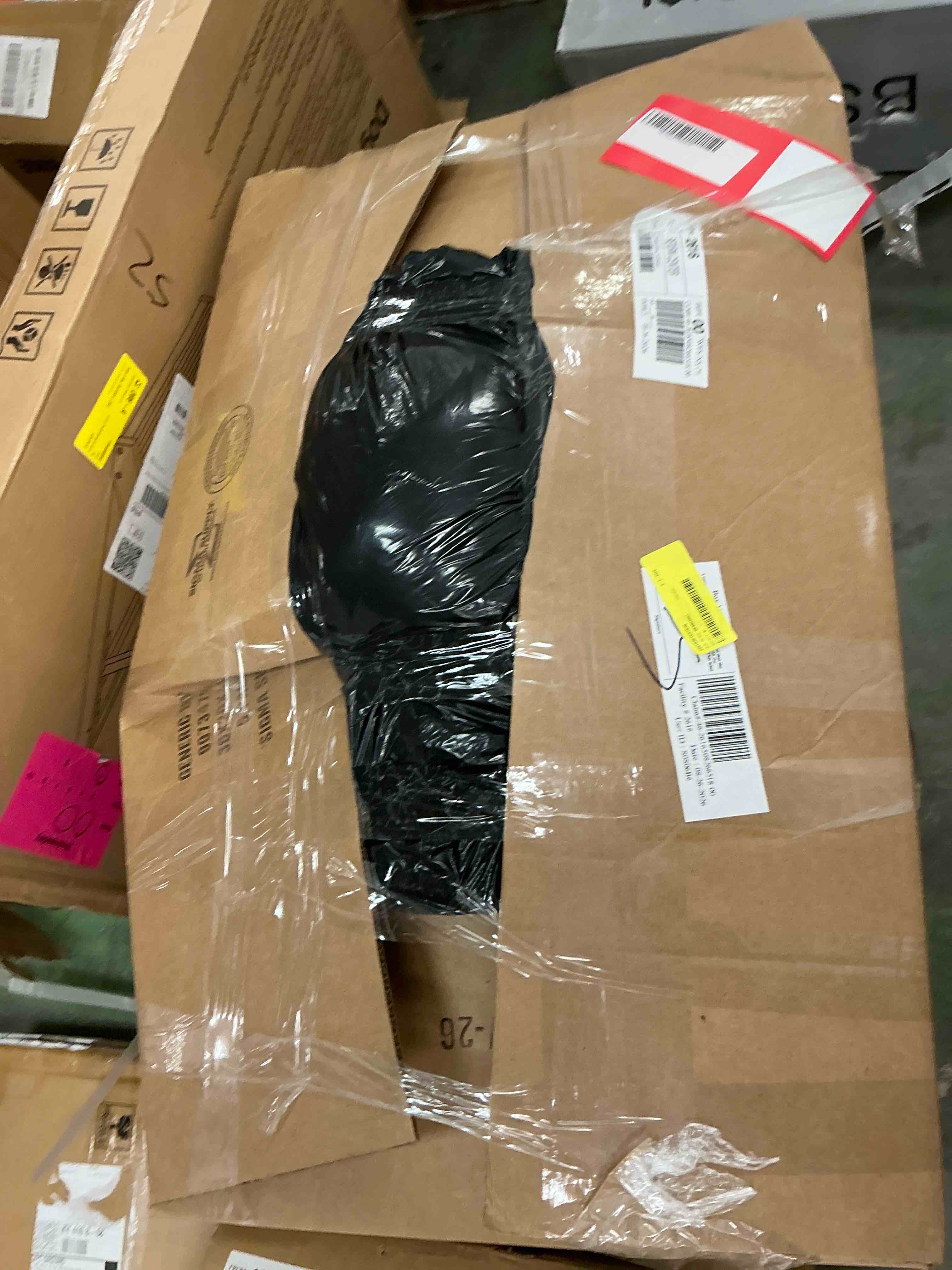 https://s3.amazonaws.com/lotting-images-prod/EmanualPiazza/PPE4068999_1789229400785.jpeg