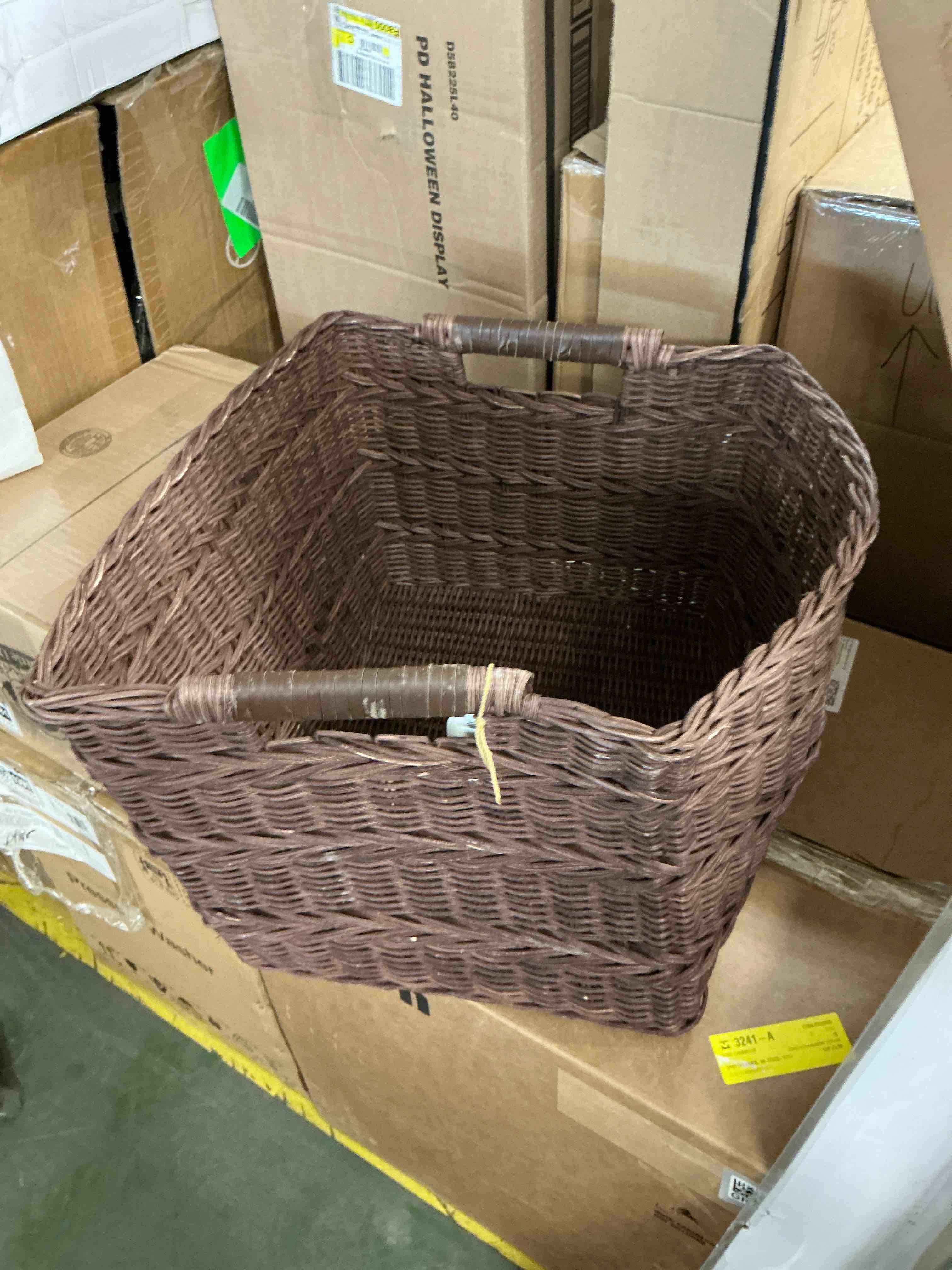 https://s3.amazonaws.com/lotting-images-prod/EmanualPiazza/PPE4069406_1778595032426.jpeg