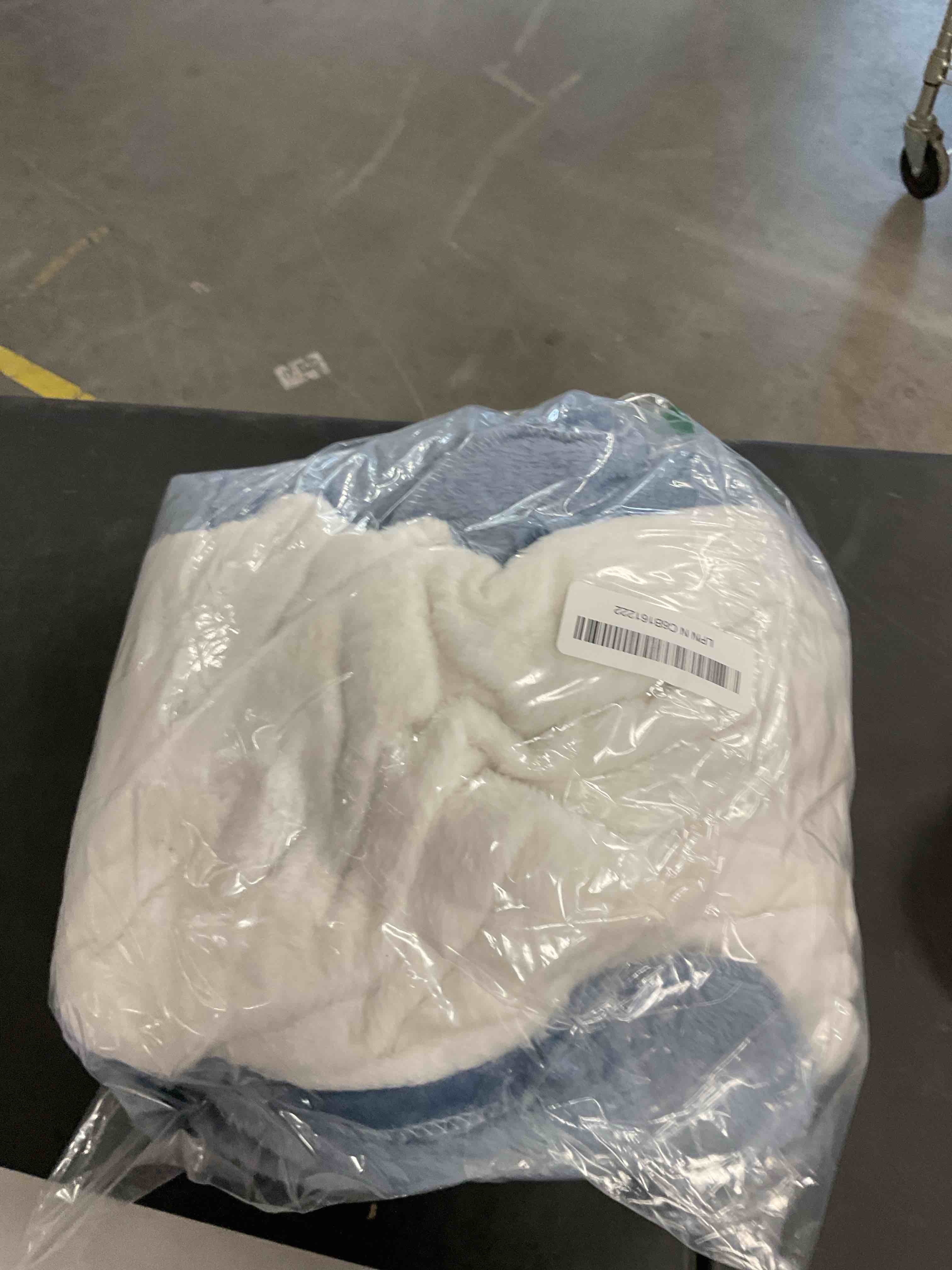 https://s3.amazonaws.com/lotting-images-prod/EmanualPiazza/PPE4069689_1778863979854.jpeg