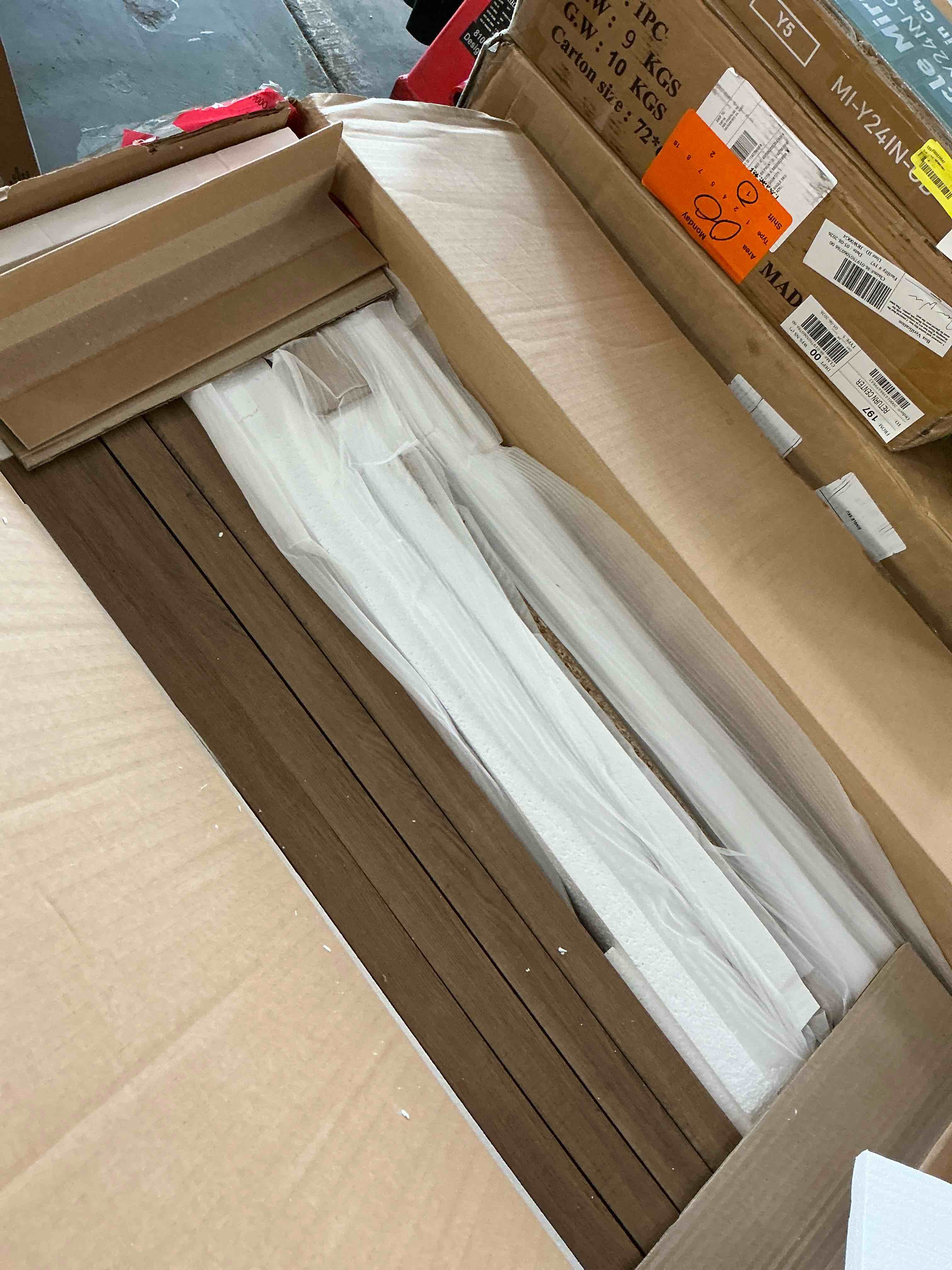 https://s3.amazonaws.com/lotting-images-prod/EmanualPiazza/PPE4070228_1779915244821.jpeg