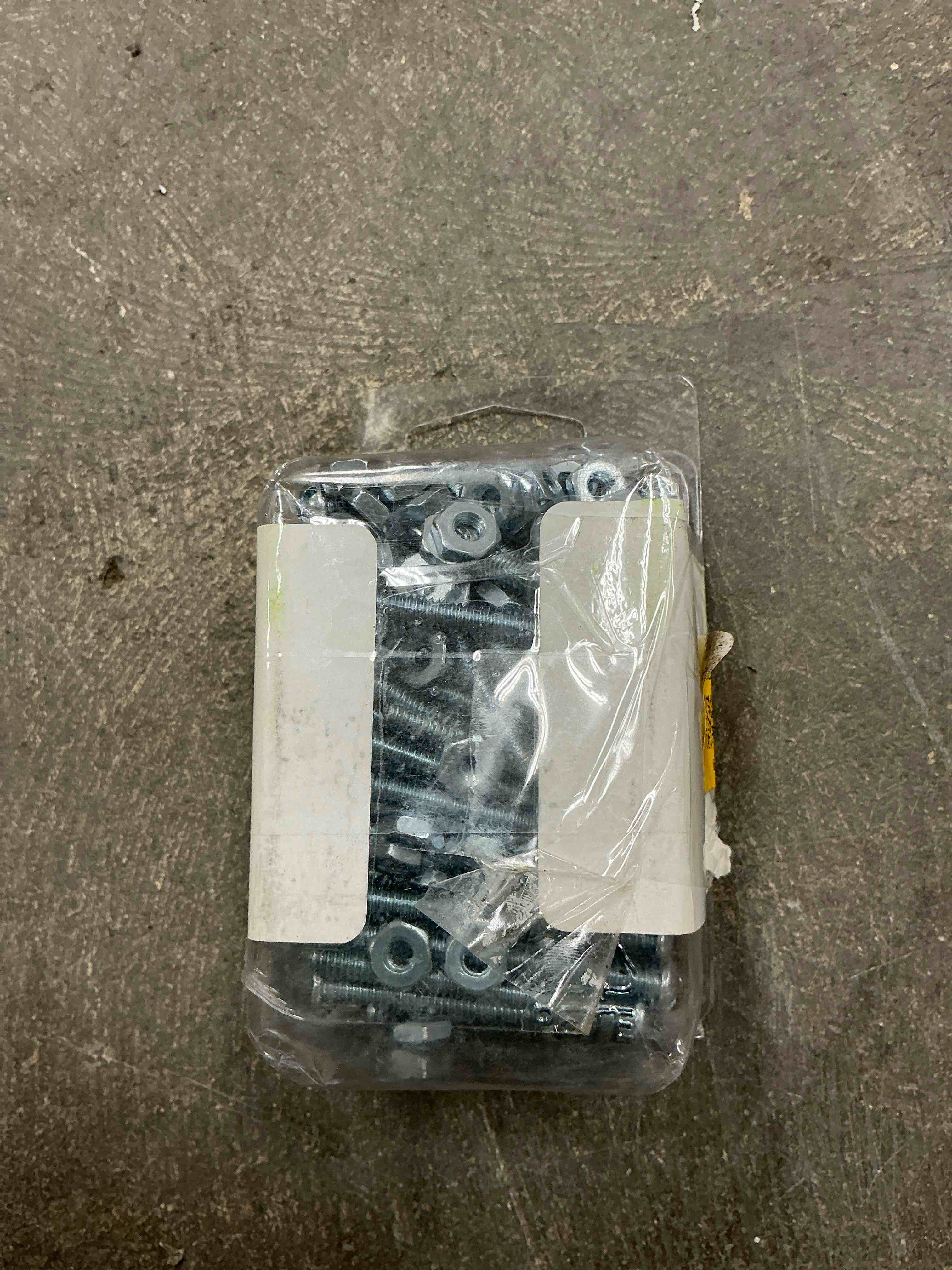 Condition photo showing Good Condition for hillman #10 - 24 x 2-in phillips/slotted combination -drive machine screws 50 -count