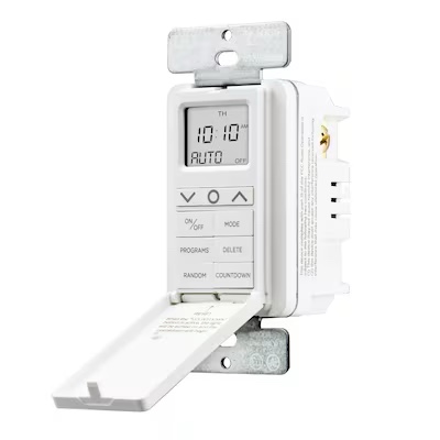 Condition photo showing Good Condition for utilitech 15 -amps 120-volt indoor programmable digital lighting timer