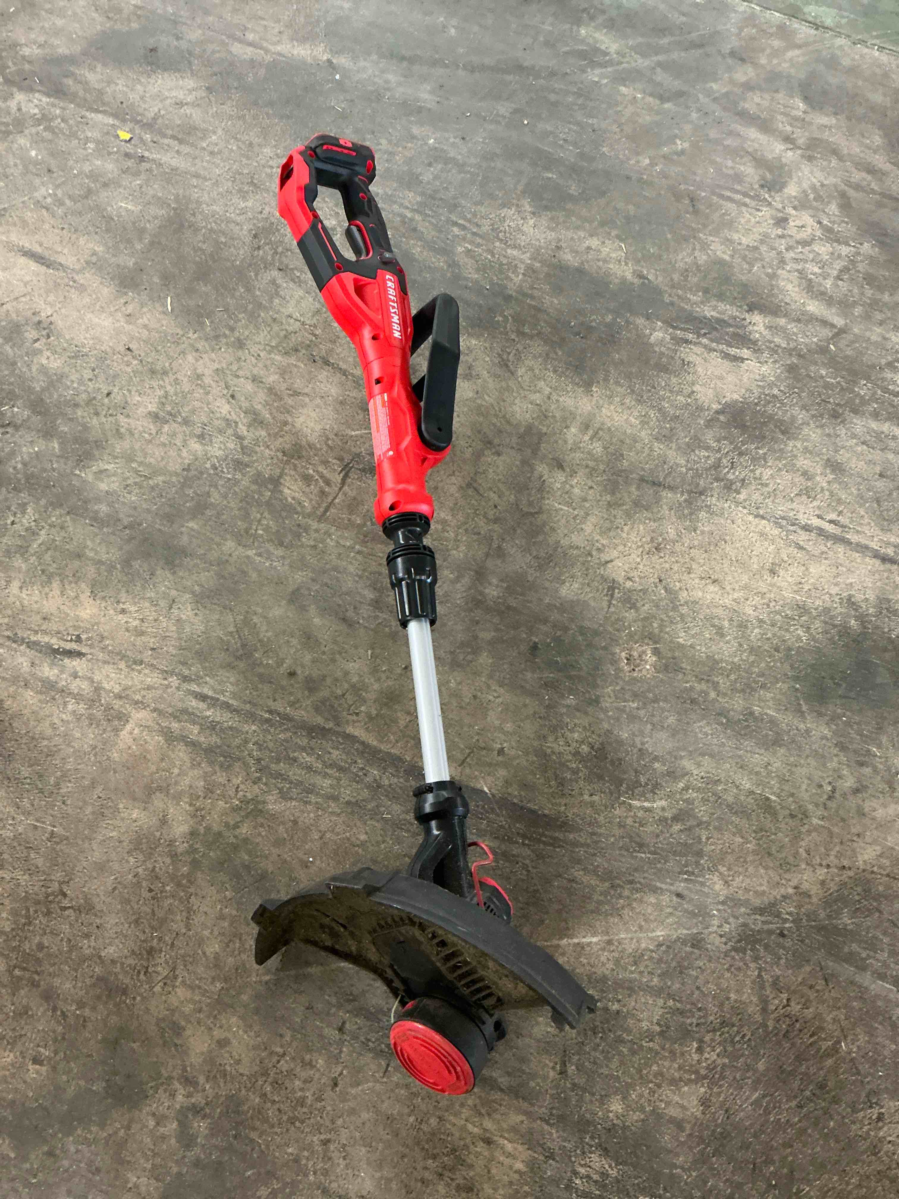 Condition photo showing Good Condition for craftsman v20 20-volt max 13-in straight shaft battery string trimmer edger conversion capable