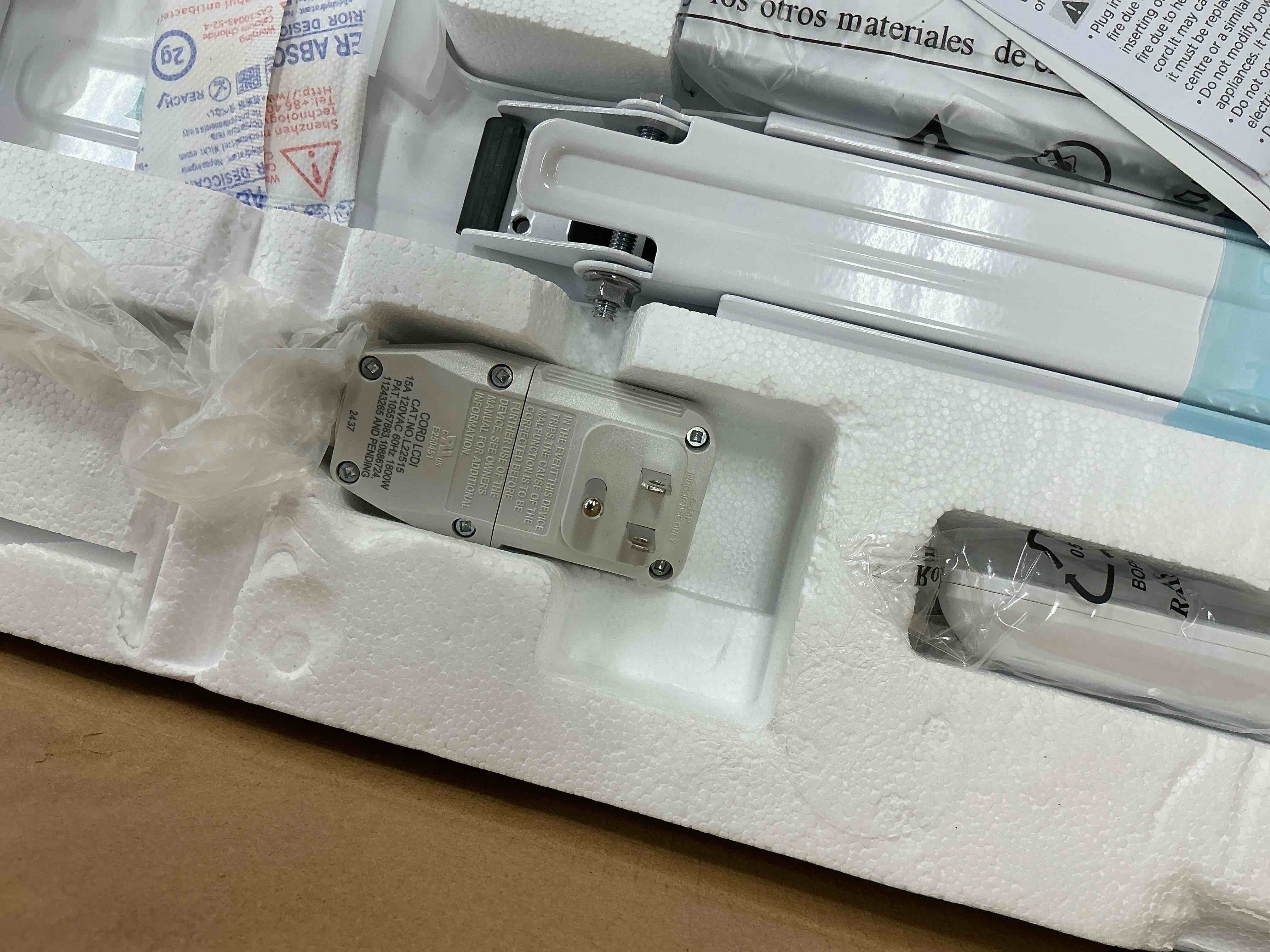 Condition photo showing New/Like New for midea 12 000 btu smart inverter u-shaped window air conditioner  rmw12sqw-b