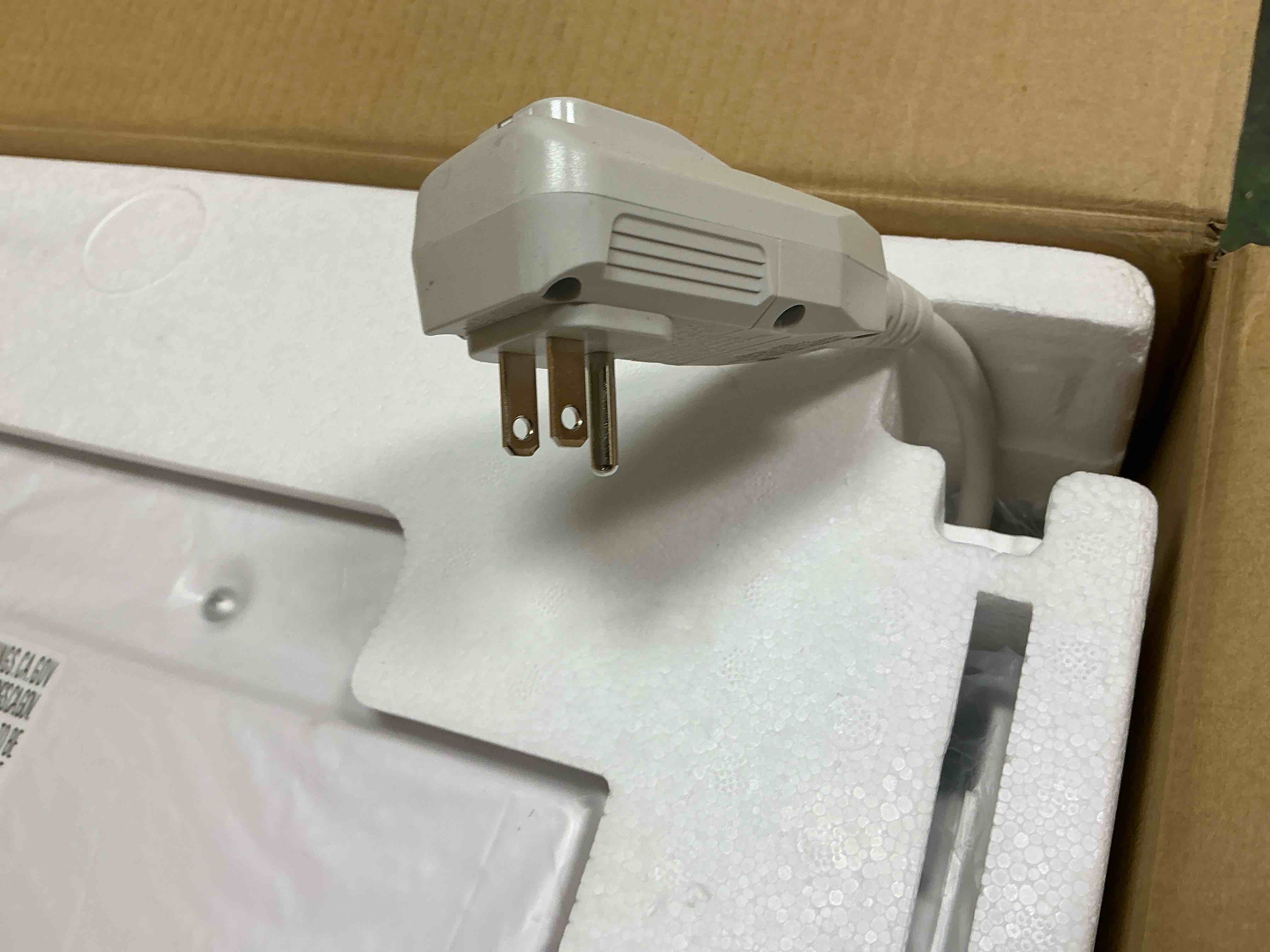 https://s3.amazonaws.com/lotting-images-prod/EmanualPiazza/PPE4071454_1782242677965.jpeg