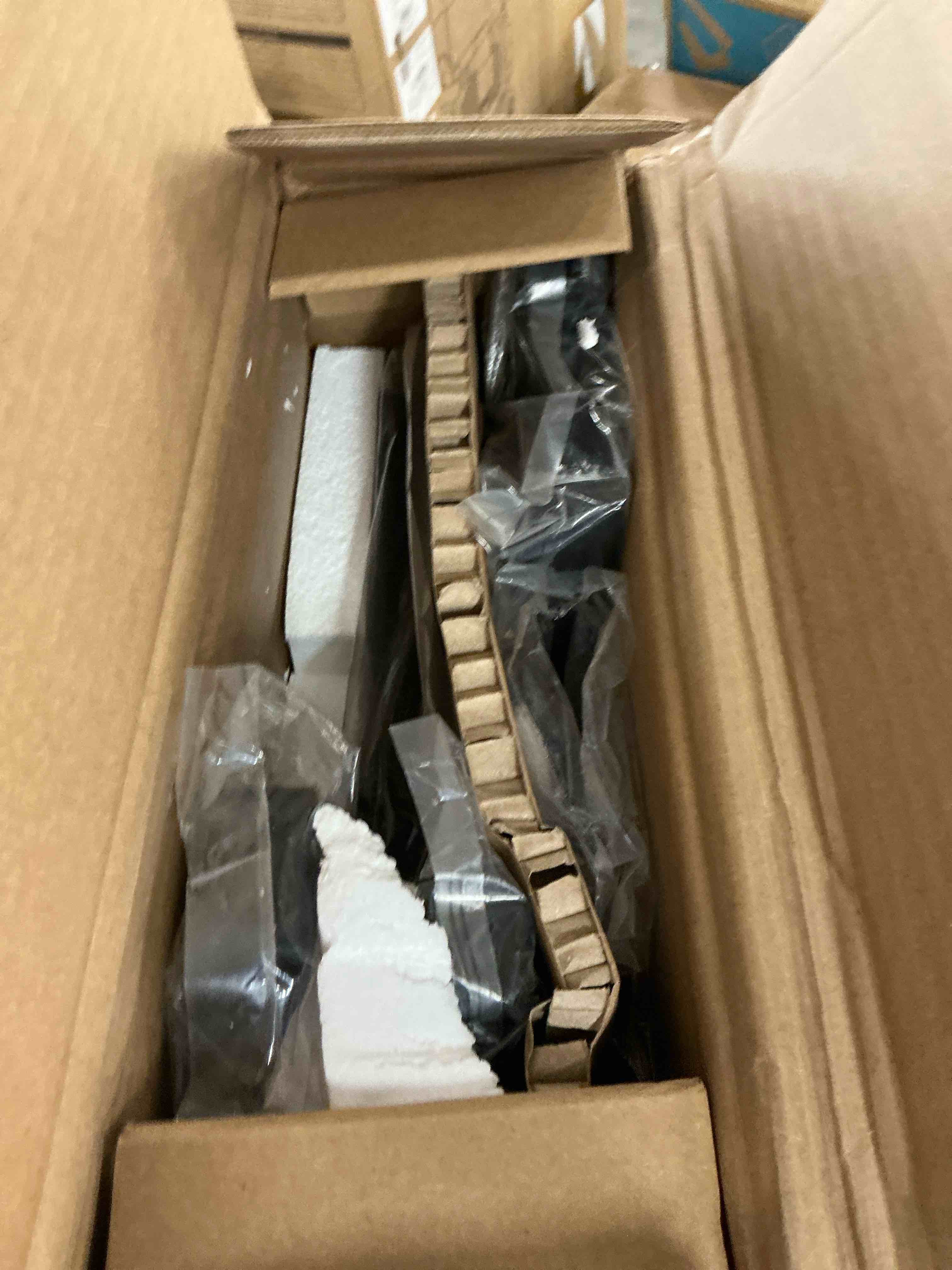 https://s3.amazonaws.com/lotting-images-prod/EmanualPiazza/PPE4071464_1782241198305.jpeg
