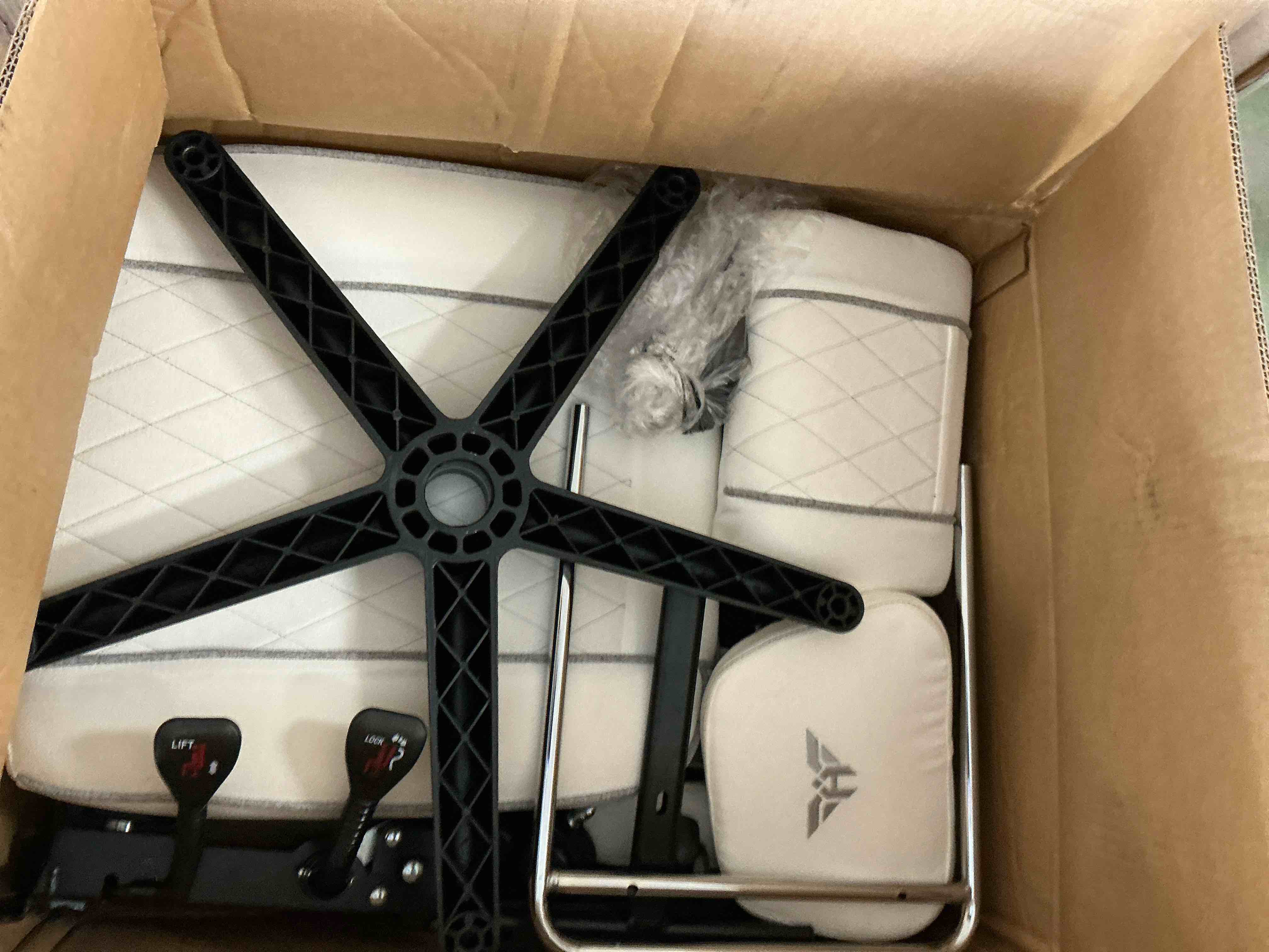 Condition photo showing Good Condition for soontrans gaming chair for adult, linen fabric racing office computer desk chair, ergonomic gamer chair for adult, high back comfortable video game chair with footrest massage lumbar cushion, white