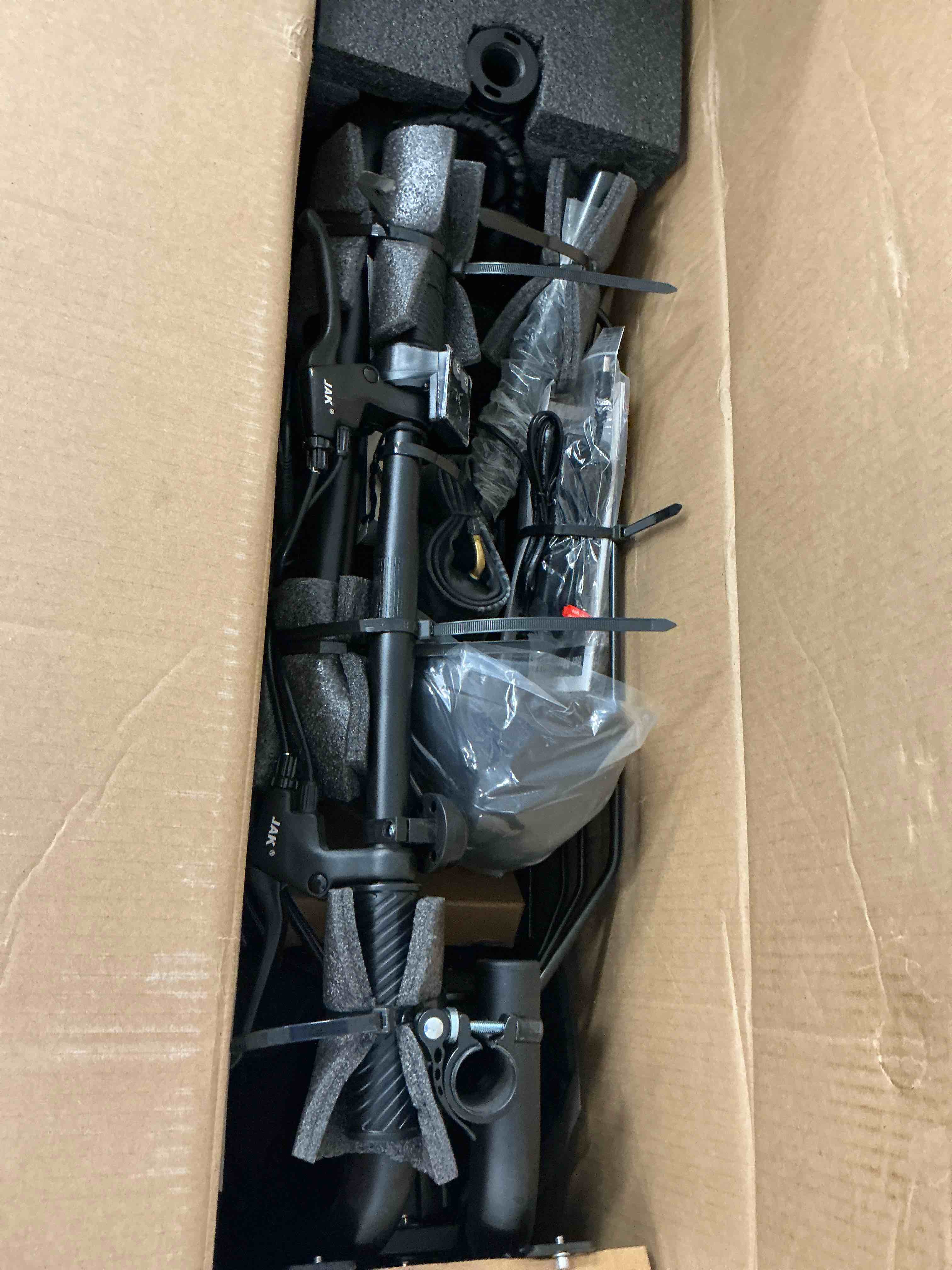 Condition photo showing New/Like New for mihover 550w pet friendly electric scooter with seat for small dogs 12 electric scooters for adults dual baskets 36v 7.8ah battery ul2272 certified