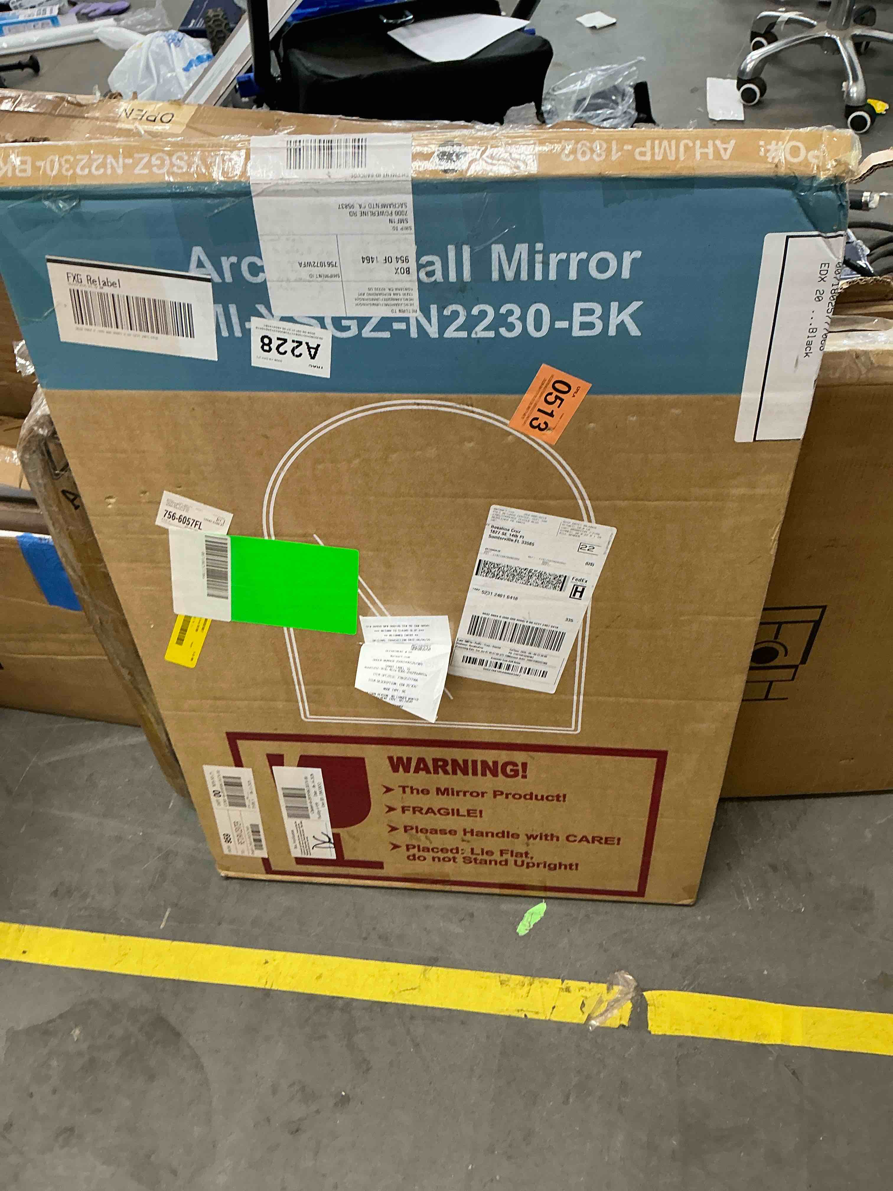 Condition photo showing Good Condition for edx 20 x30  arched bathroom mirror  wall mounted mirror with aluminum alloy frame  bathroom mirror for living room  bedroom  bathroom and entryway  black