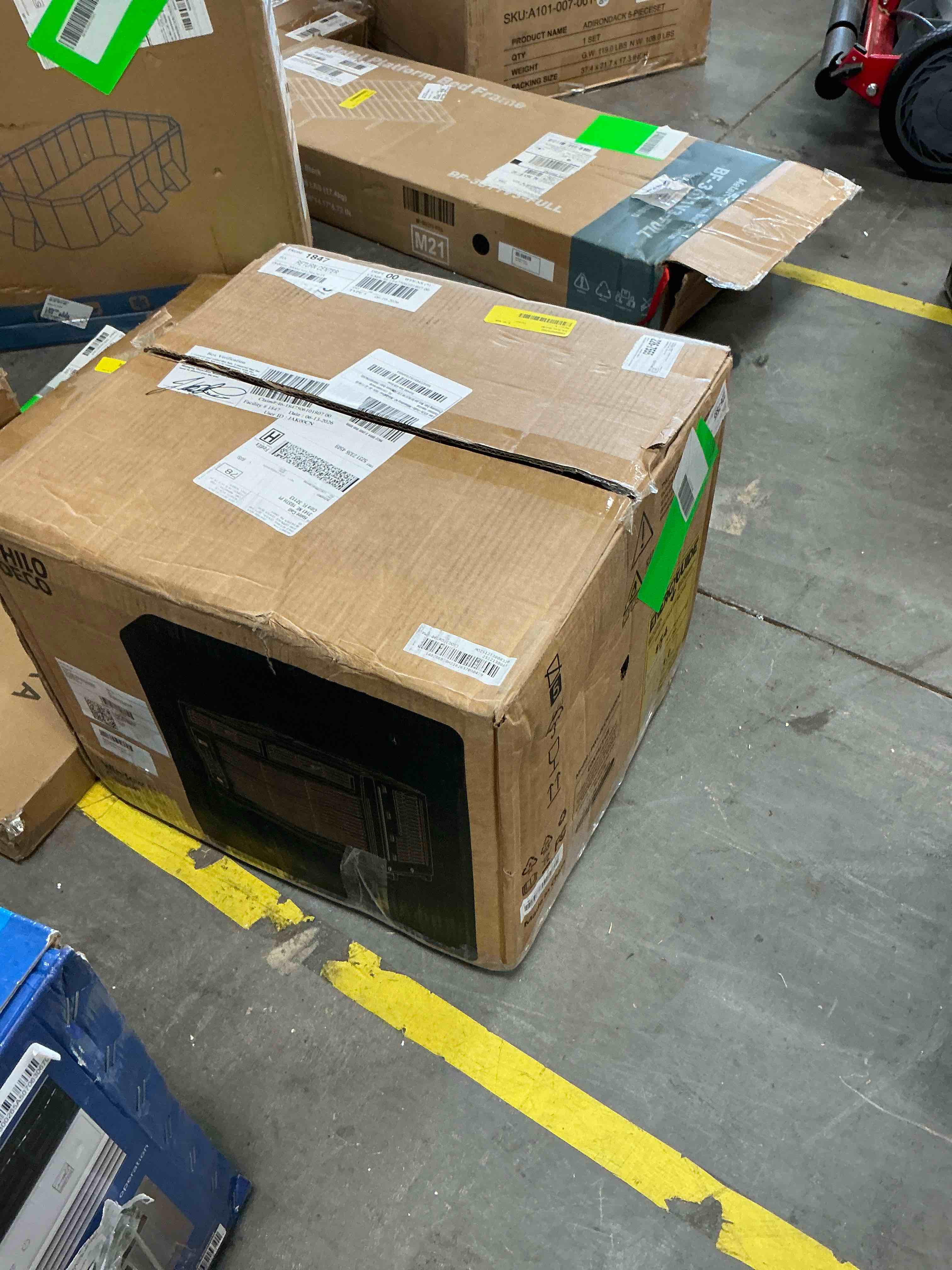 Condition photo showing Good Condition for philodeco 6000 btu window air conditioner cool to 250 sq ft intelligent  led remote control  easy to clean filter screen  can be used as a dehumidifier/fan  operates quietly  and is energy-saving