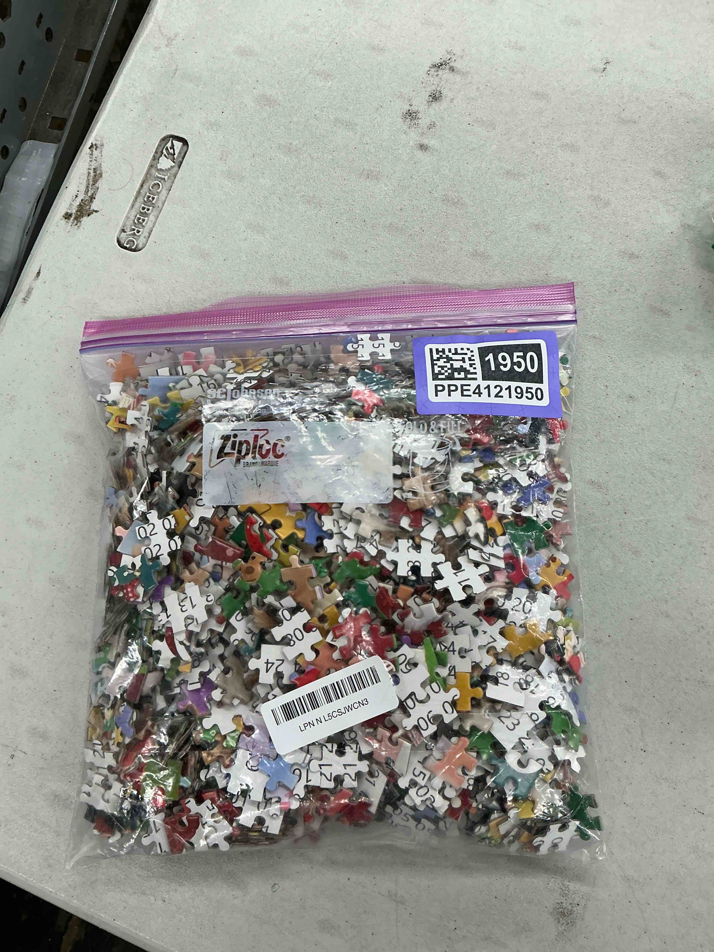 Condition photo showing Good Condition for Advent Christmas Puzzles 2024 Cute Puppy Dogs for Kids Boys Girls 24 Days Countdown Advent Calender Jigsaw Puzzles 1008 Pieces, Xmas Day Family Christmas Gifts