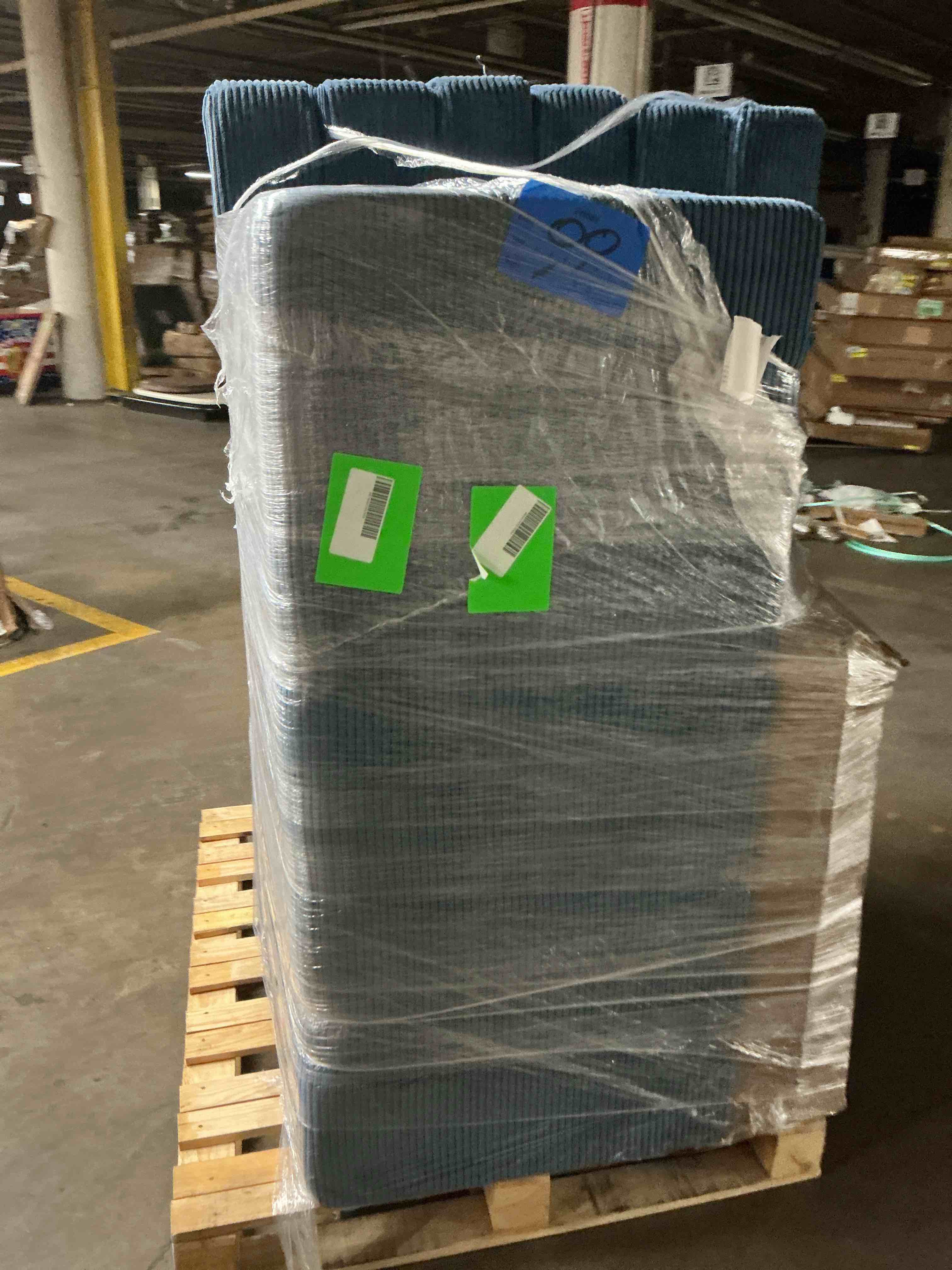 https://s3.amazonaws.com/lotting-images-prod/EmanualPiazza/PPE4340000_1778165727420.jpeg