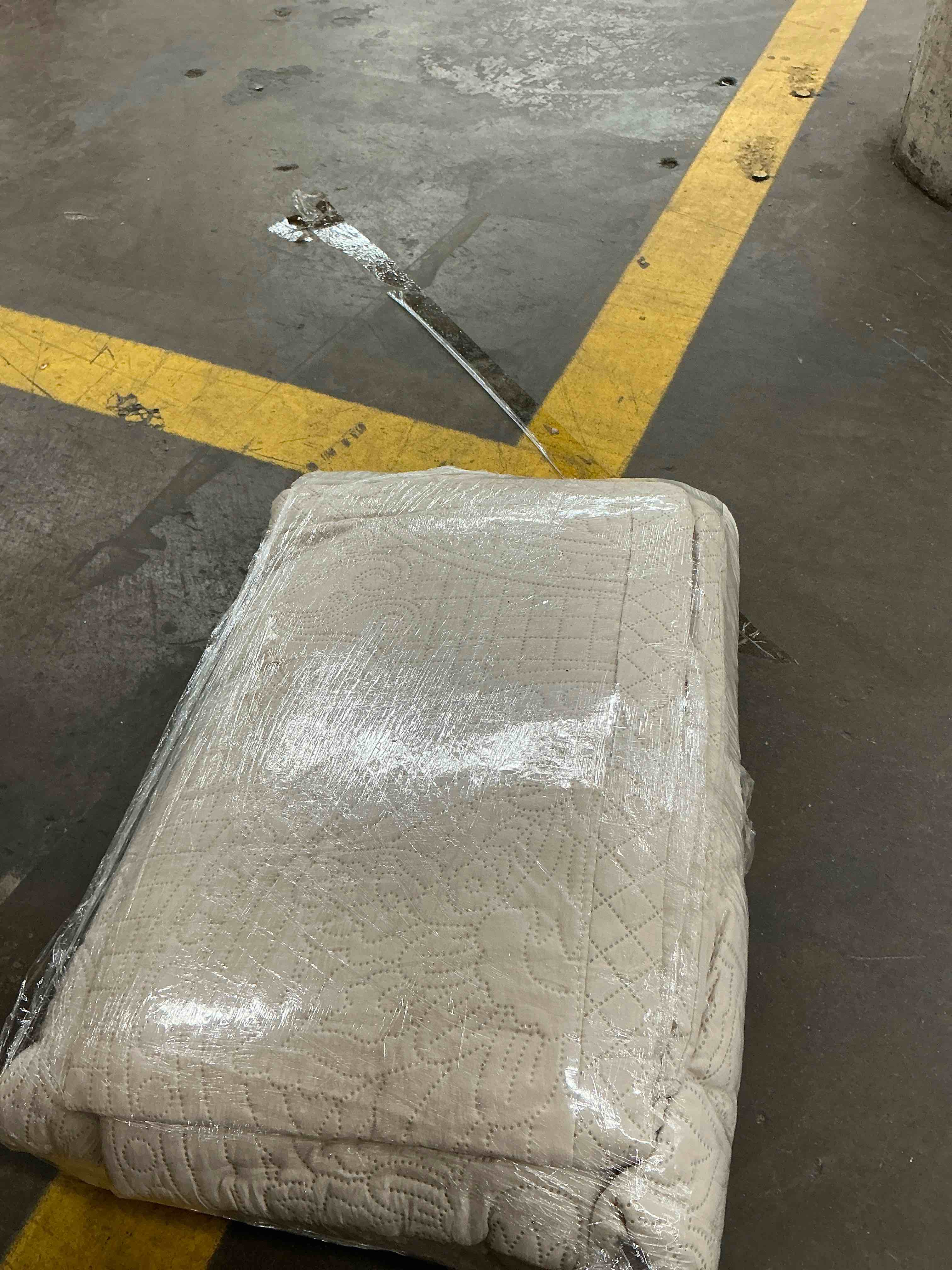 https://s3.amazonaws.com/lotting-images-prod/EmanualPiazza/PPE4340459_1778594780252.jpeg