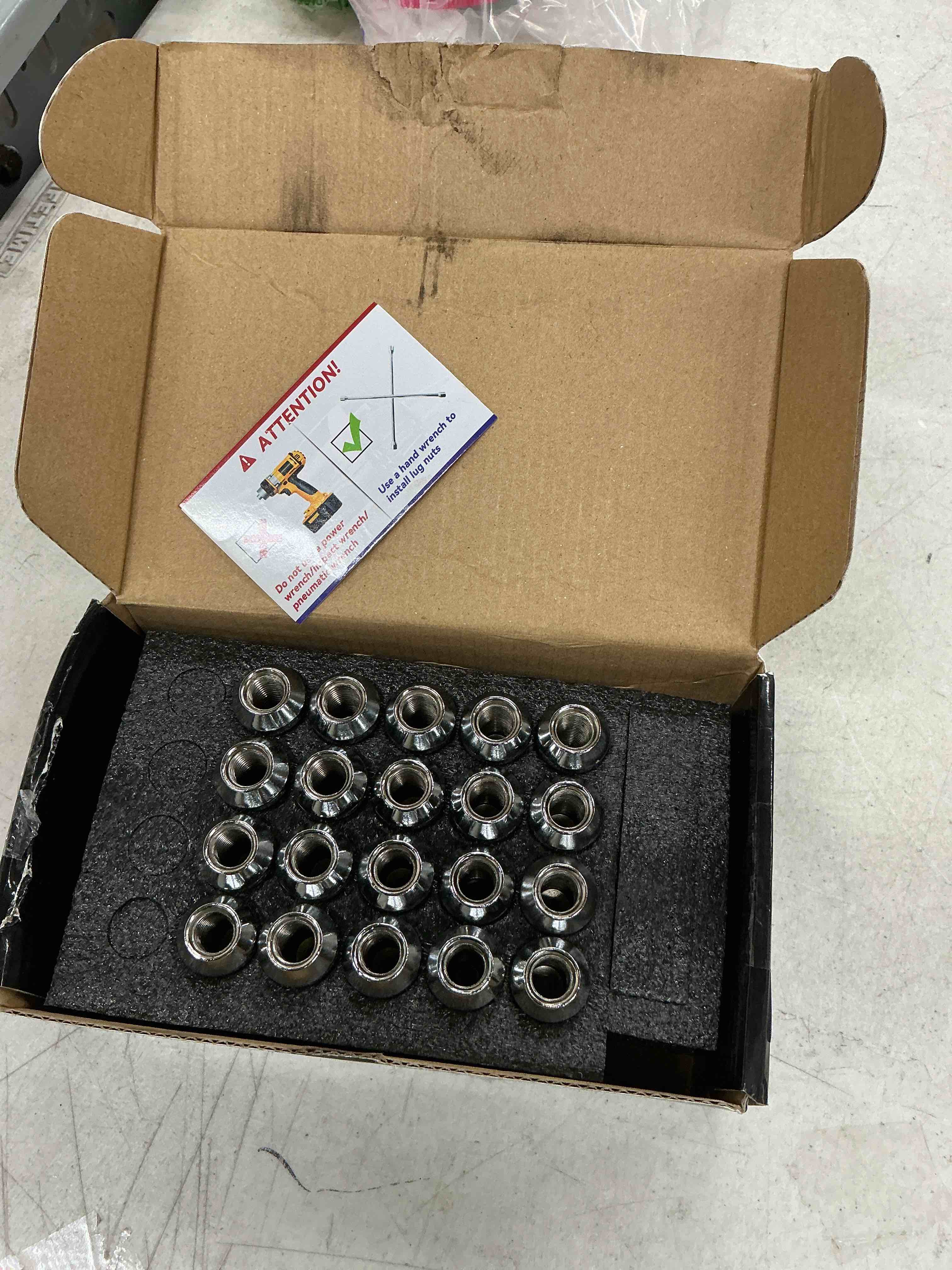 https://s3.amazonaws.com/lotting-images-prod/EmanualPiazza/PPE4346407_1779379800786.jpeg