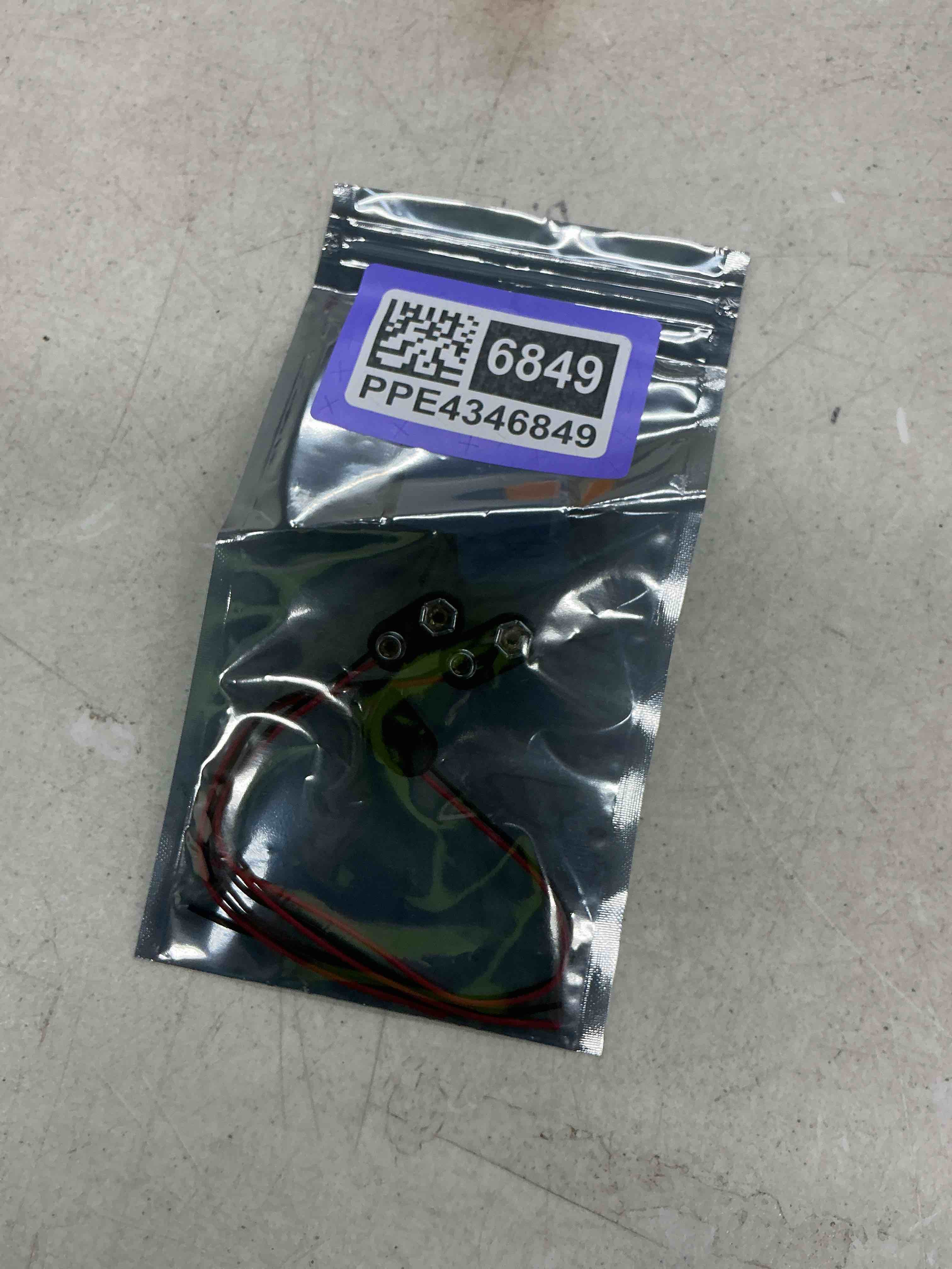 Condition photo showing Good Condition for california jos 3 pack 9v battery clip connector hard shell for arduino electronics, student experiment, stem projects, and research (i-type) 3 pcs battery clip (i-type hard shell)