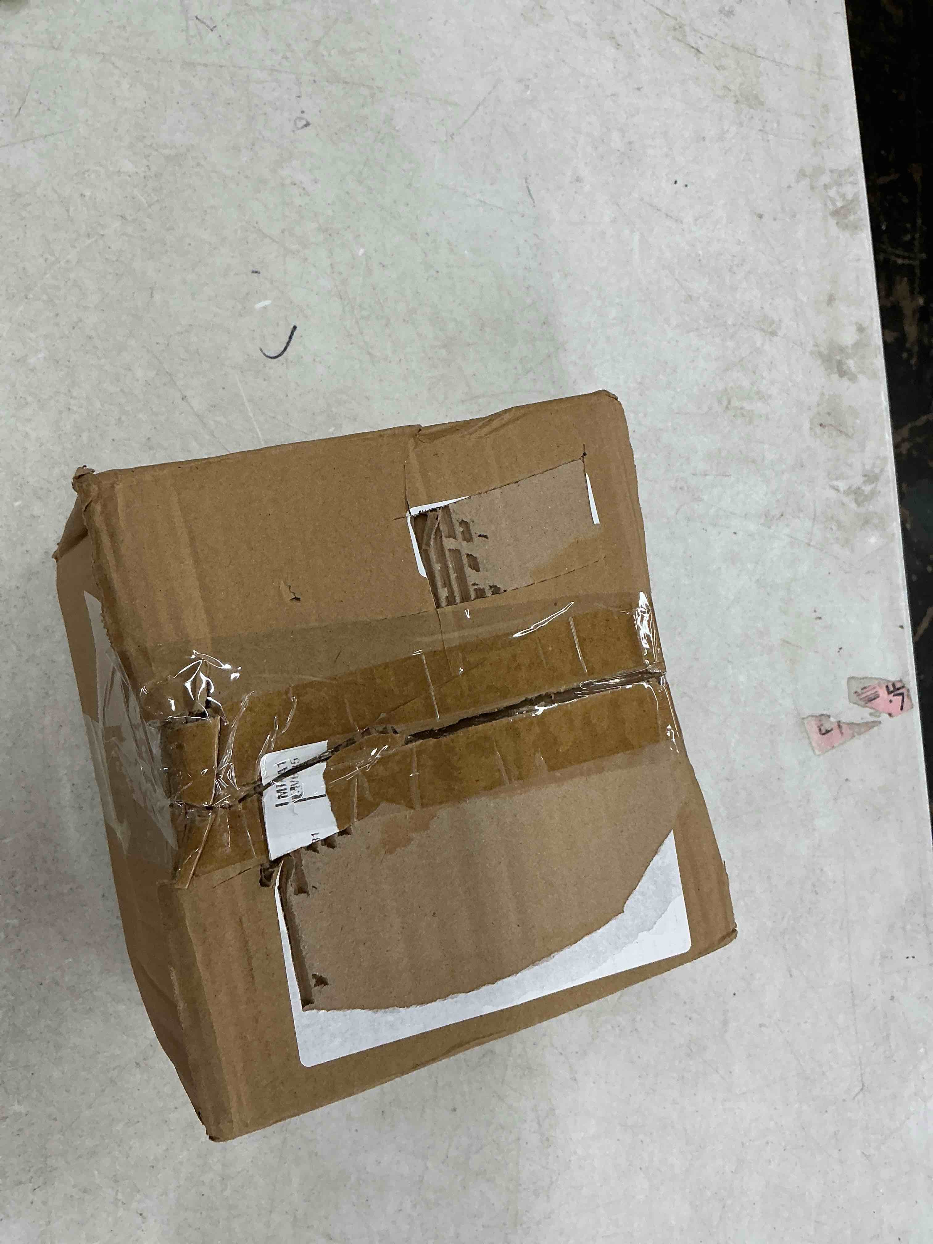 Condition photo showing Good Condition for 6 inch vent cover, hon&guan round soffit vents round vent cover with built-in a fly screen for bathroom office home-2pcs 6 inch-2pcs