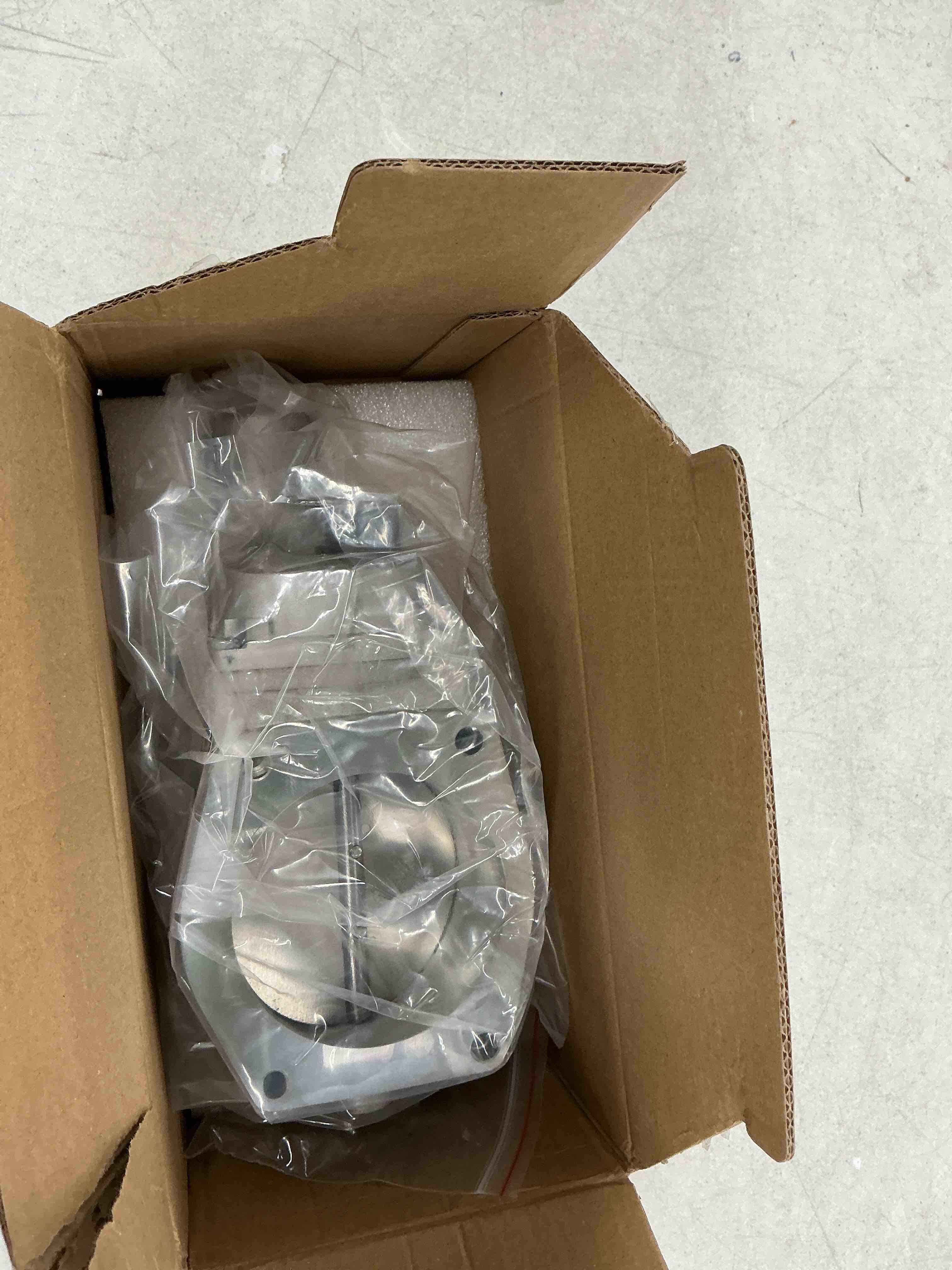 https://s3.amazonaws.com/lotting-images-prod/EmanualPiazza/PPE4346887_1779451236926.jpeg