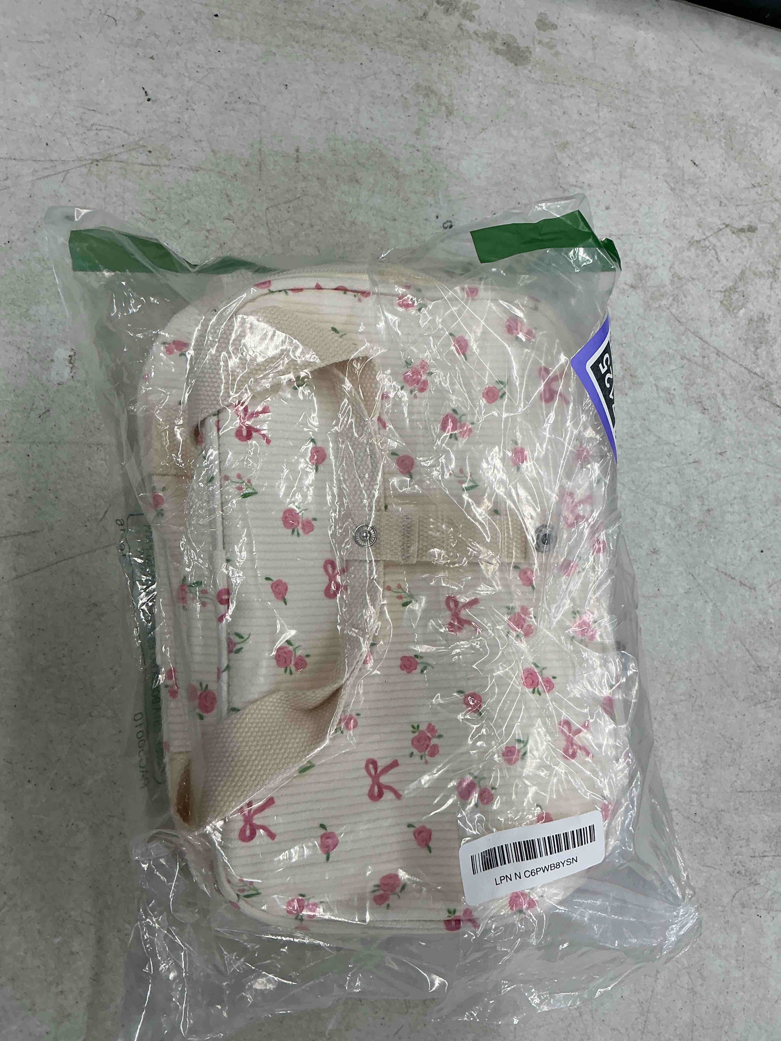 Condition photo showing Good Condition for btoop insulated lunch bag for women, cute leakproof lunch tote, large capacity aesthetic lunch box bag with shoulder strap for work, school, picnic pink bow floral pink bow-floral medium
