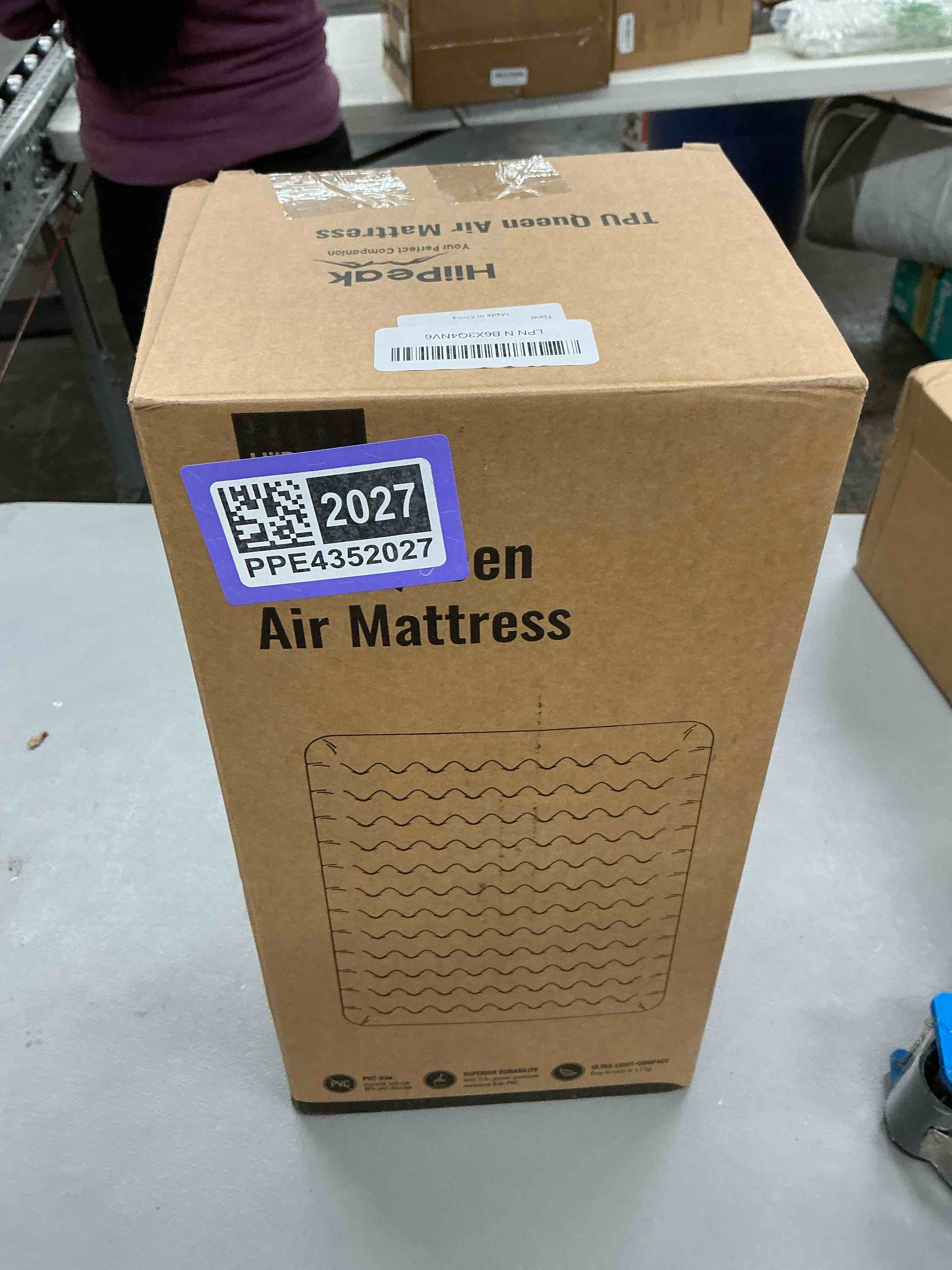 Condition photo showing New/Like New for hiipeak twin air mattress bed with removable multi-function air pump, self inflatable tpu eco blow up bed, all night stability no lost air, no peculiar smell for camping, home, guests portable travel
