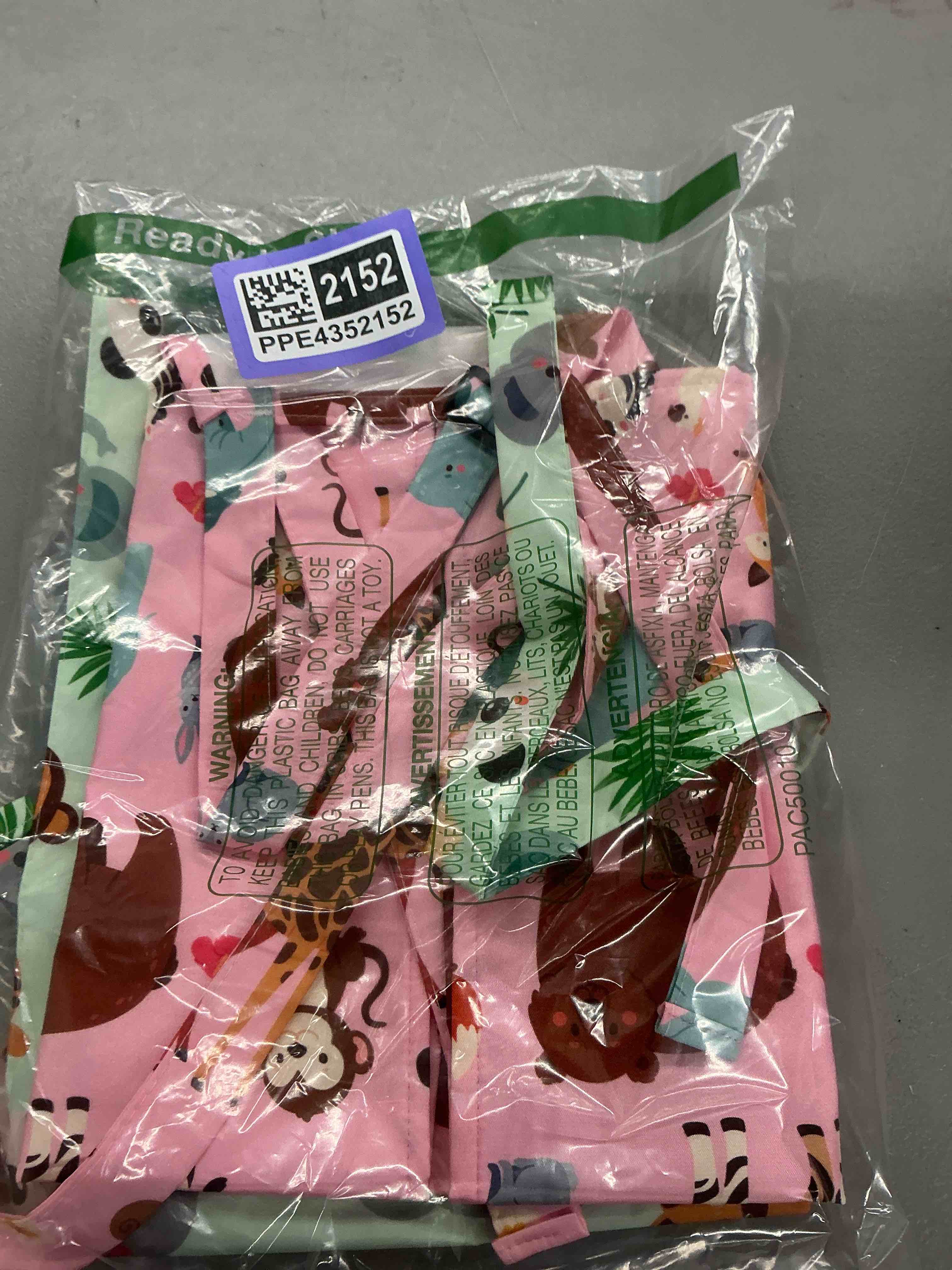 Condition photo showing Good Condition for 2 pack kids apron, cute cooking aprons, waterproof art apron with pockets, toddler painting artist apron adjustable forest animals