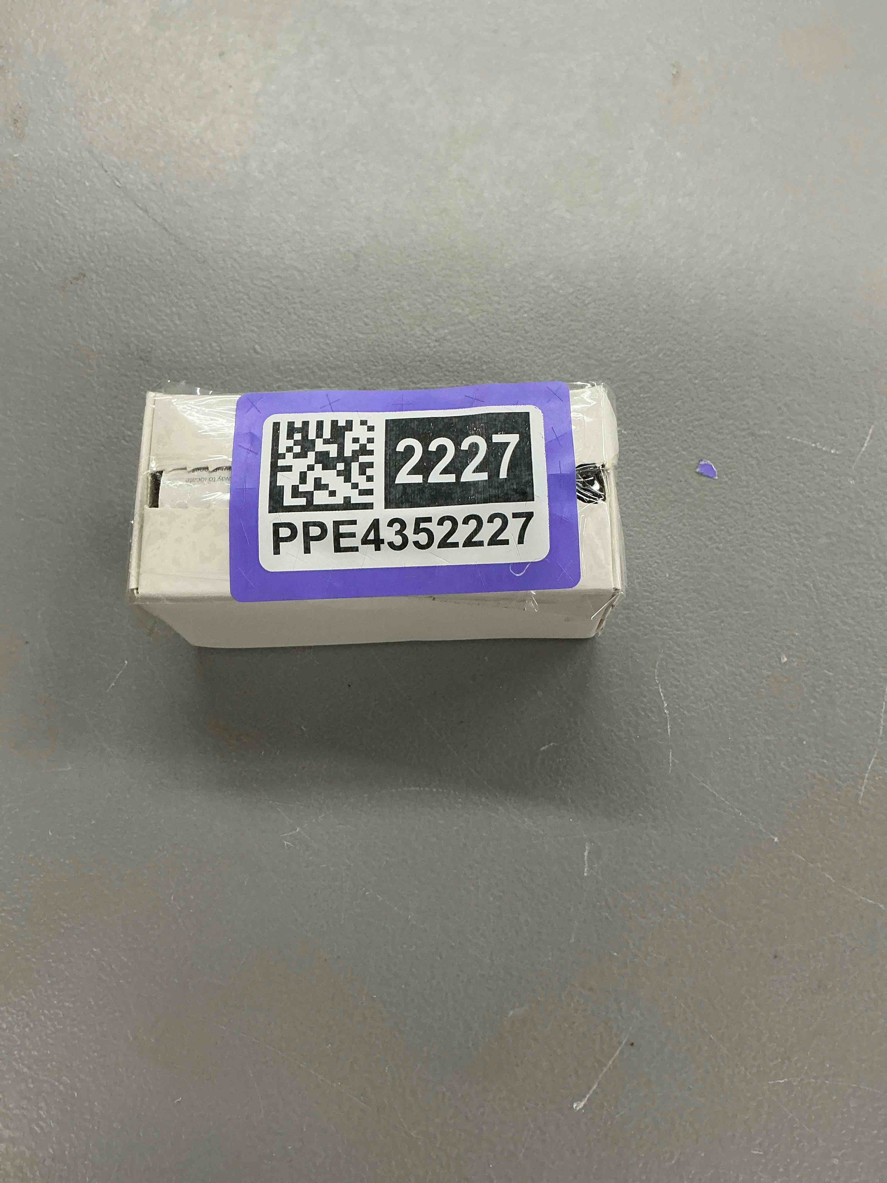 Condition photo showing Good Condition for gps tracker for cats, waterproof gps cat trackers cats collar with bells, no subscription, gps cat collar, adapt with apple find my (ios only) finder tag for vehicles, pets, kids (blue) green