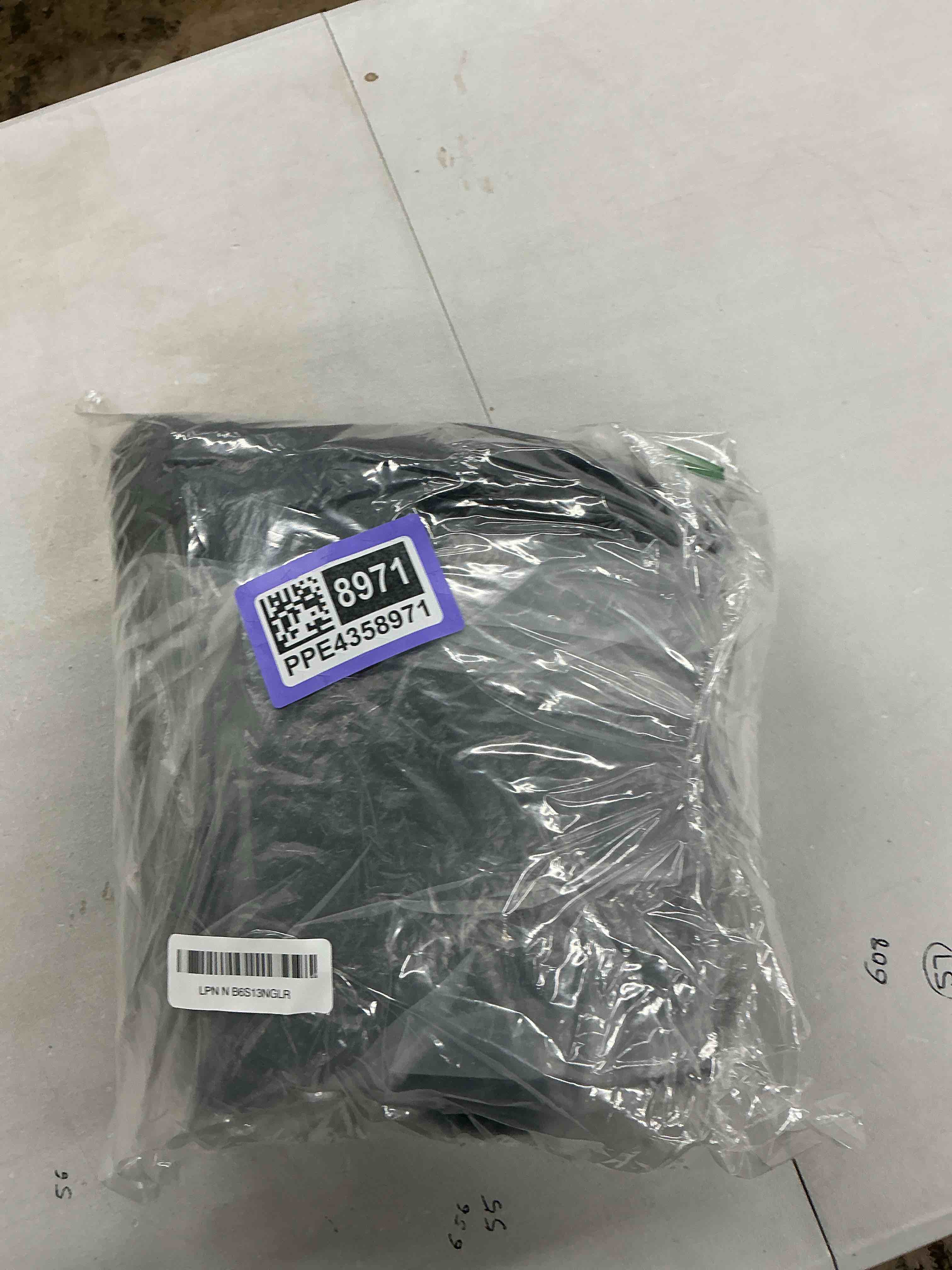 Condition photo showing Good Condition for black duvet cover king size - extra soft king size duvet cover - lightweight, comfy, cozy & breathable - easy care & fade free with zipper closures & ties - 104" x 90" inches - comforter not included 26 - black (no comforter) king (104x90)